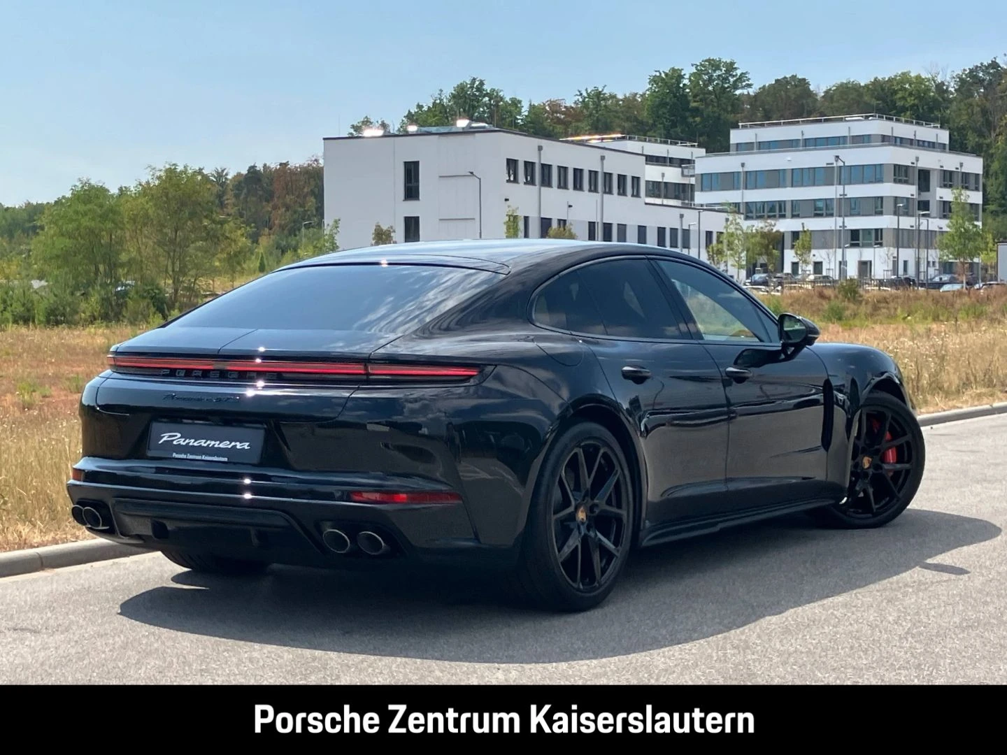 Porsche-Panamera-image-7