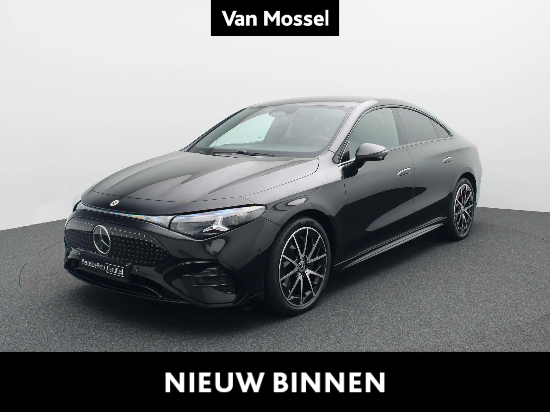 Mercedes-Benz-CLA-image-0