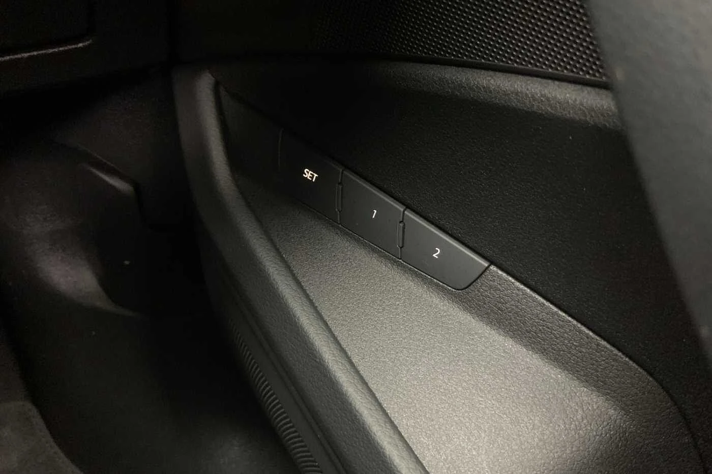 Audi-Q8 e-tron-image-24