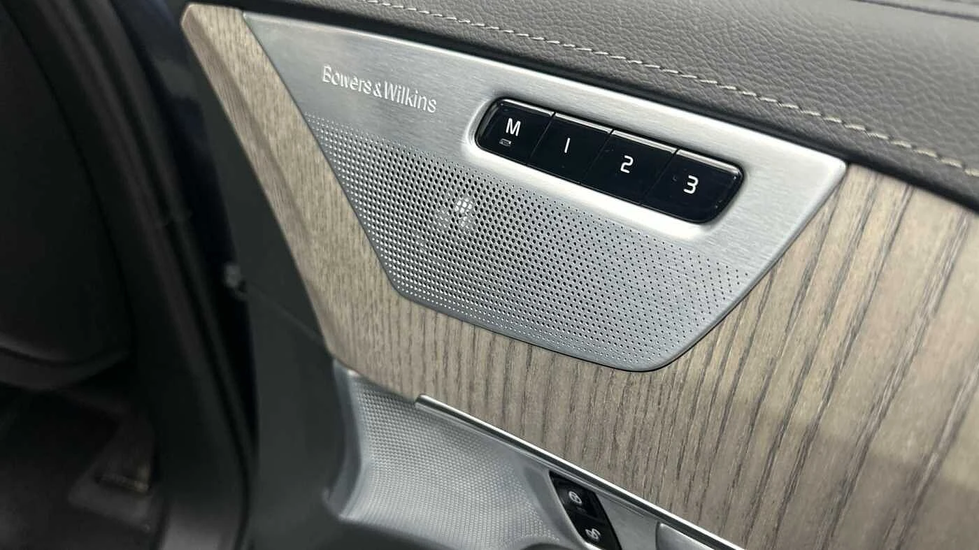 Volvo-XC90-image-22