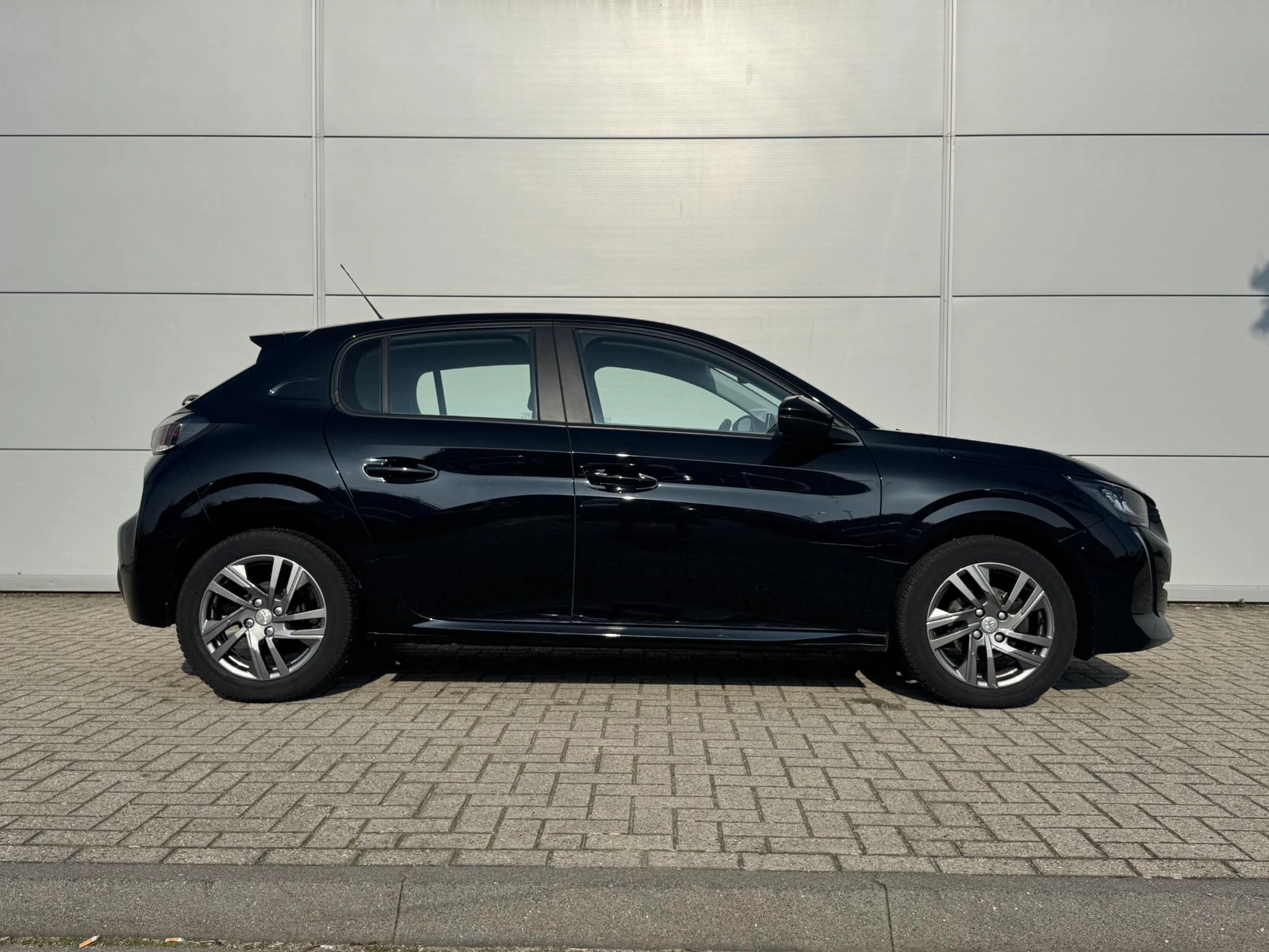Peugeot-208-image-6