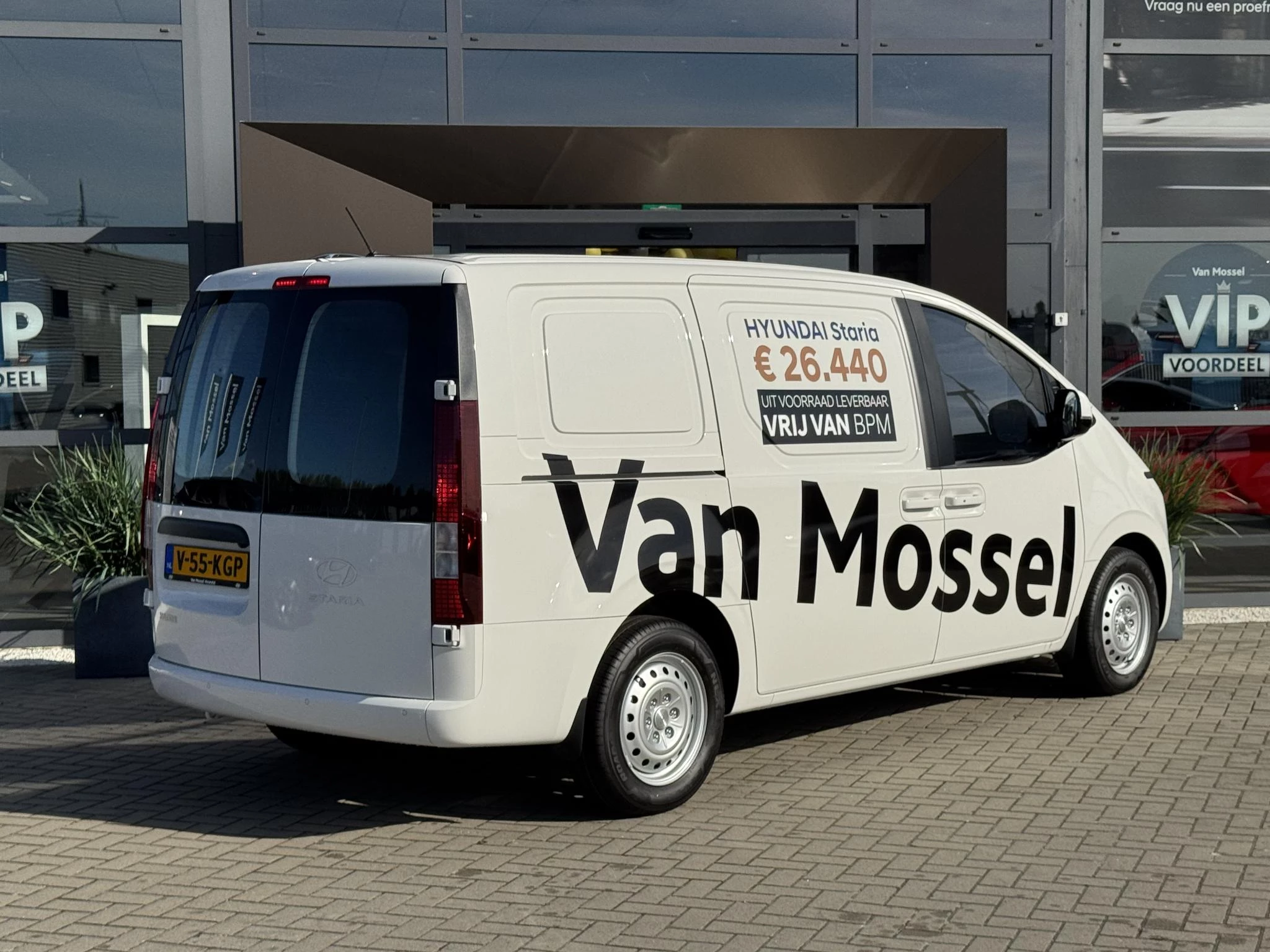 Hyundai-Staria-image-4