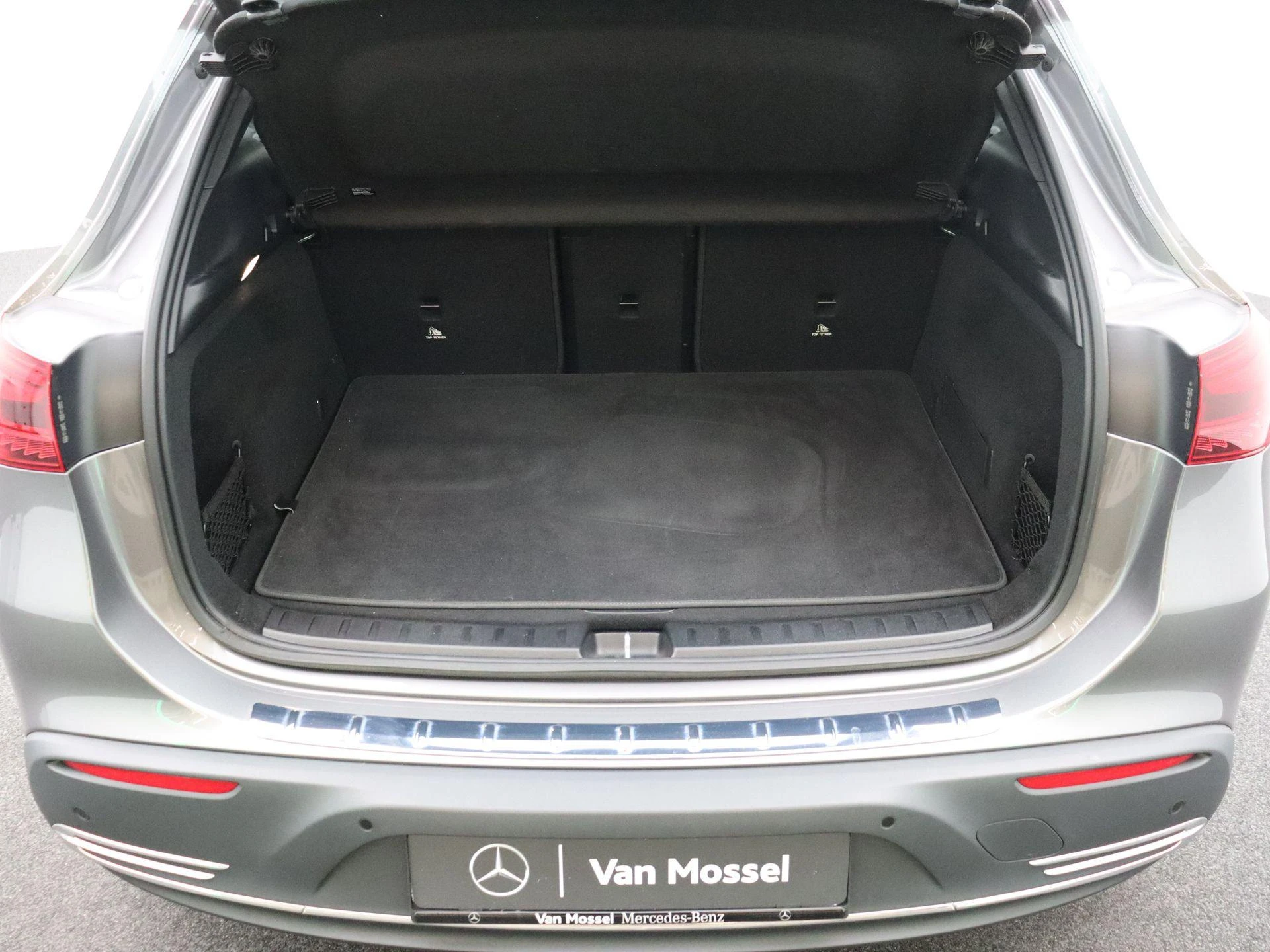 Mercedes-Benz EQA 250+ Business Line + PANO DAK + CARPLAY + CAMERA +
