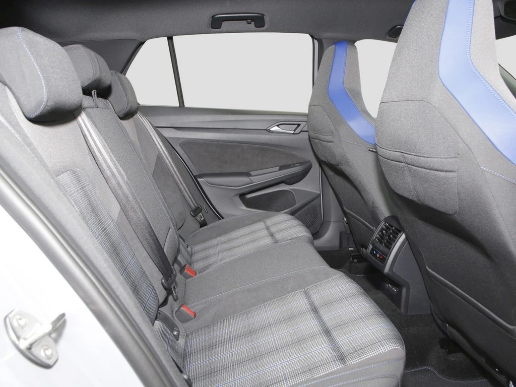 Volkswagen-Golf-image-10