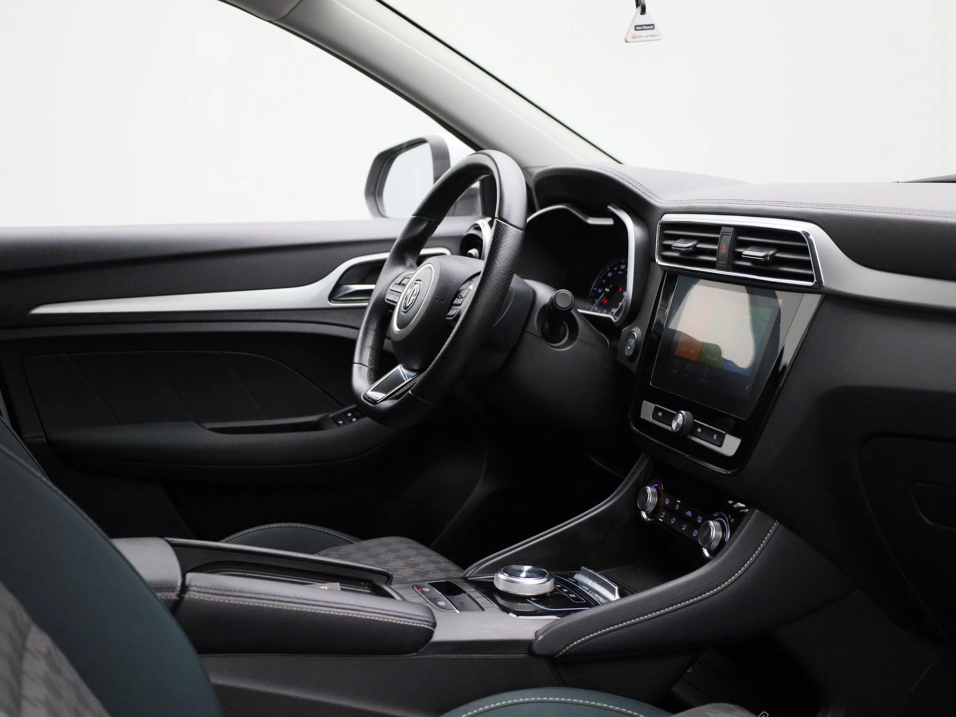 MG-ZS EV-image-31