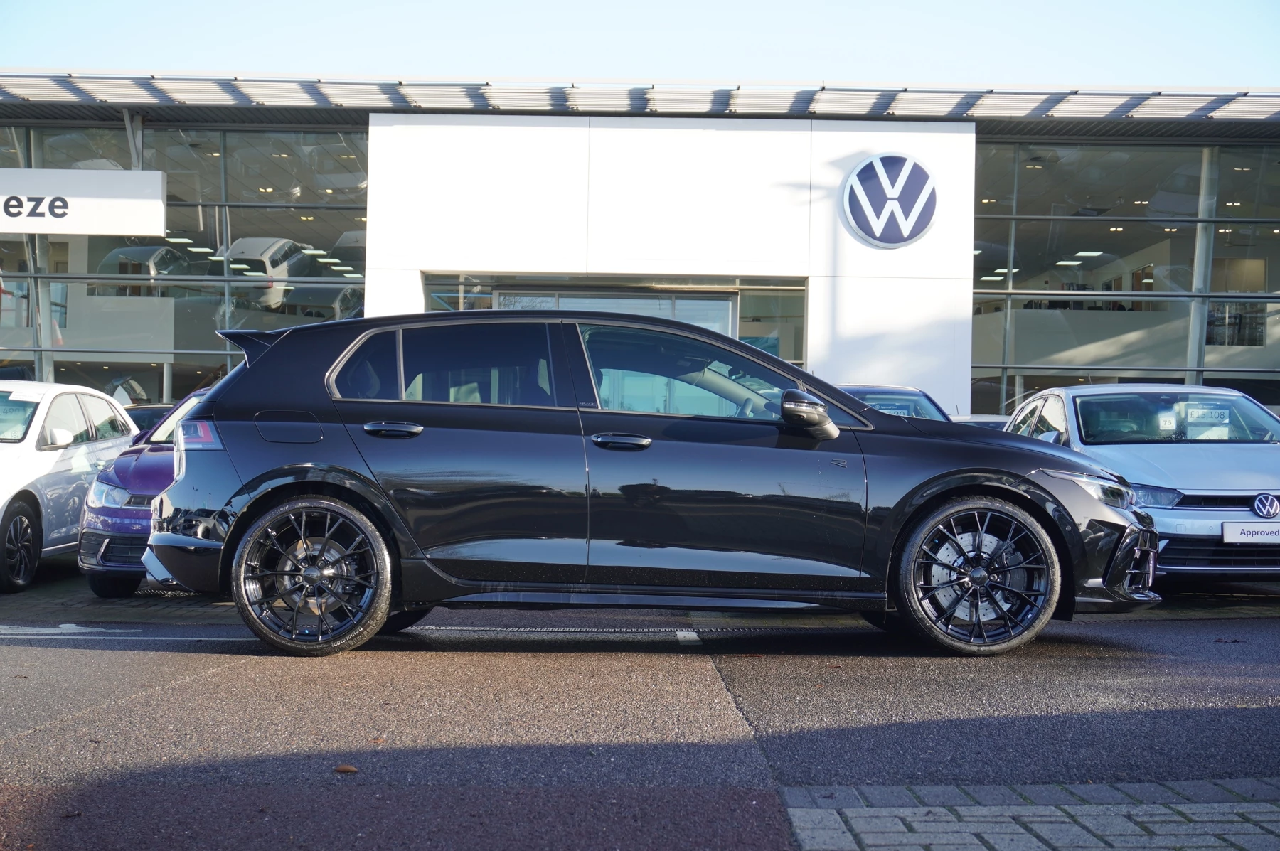 Volkswagen-Golf-image-3