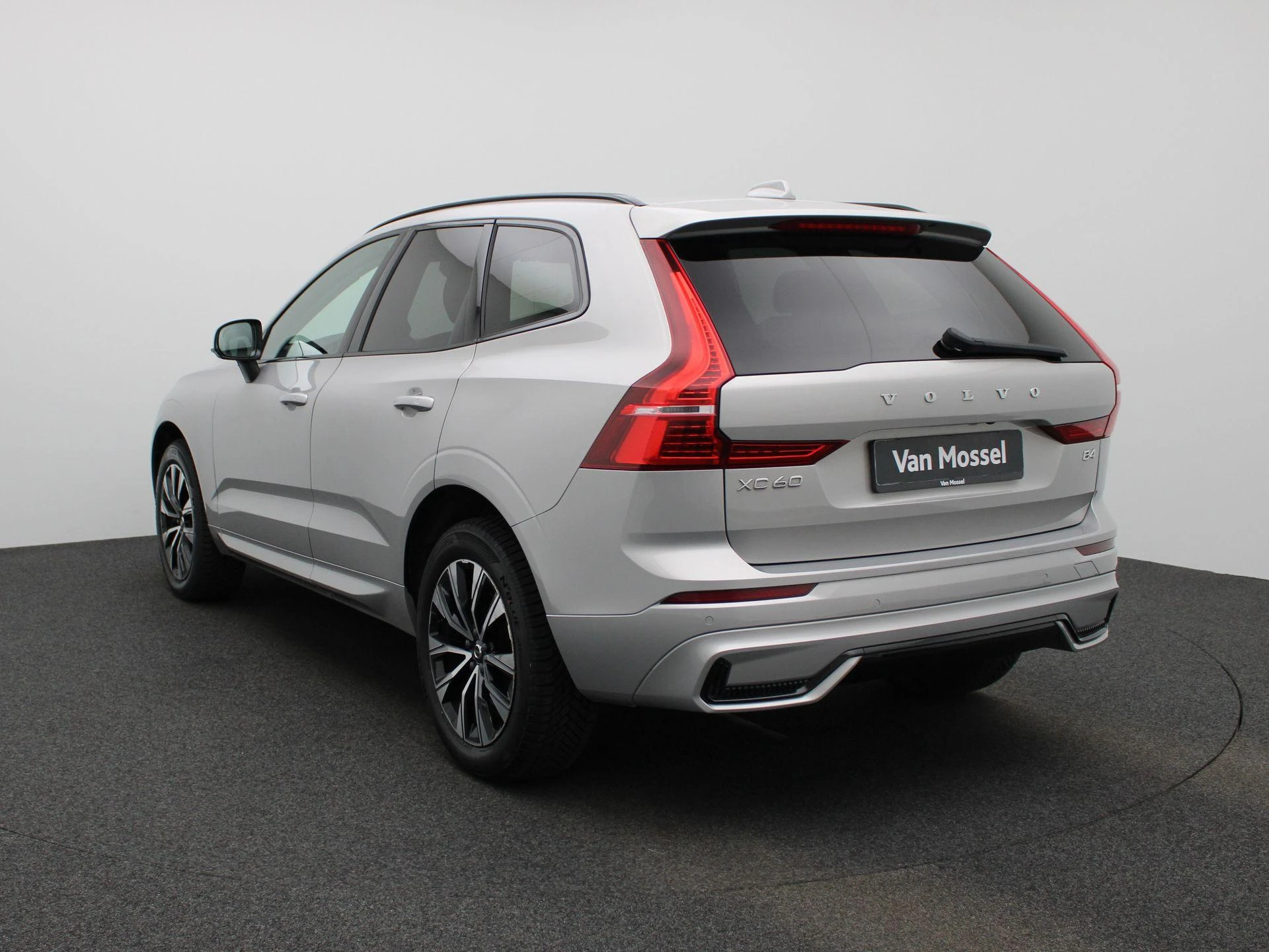 Volvo-XC60-image-1