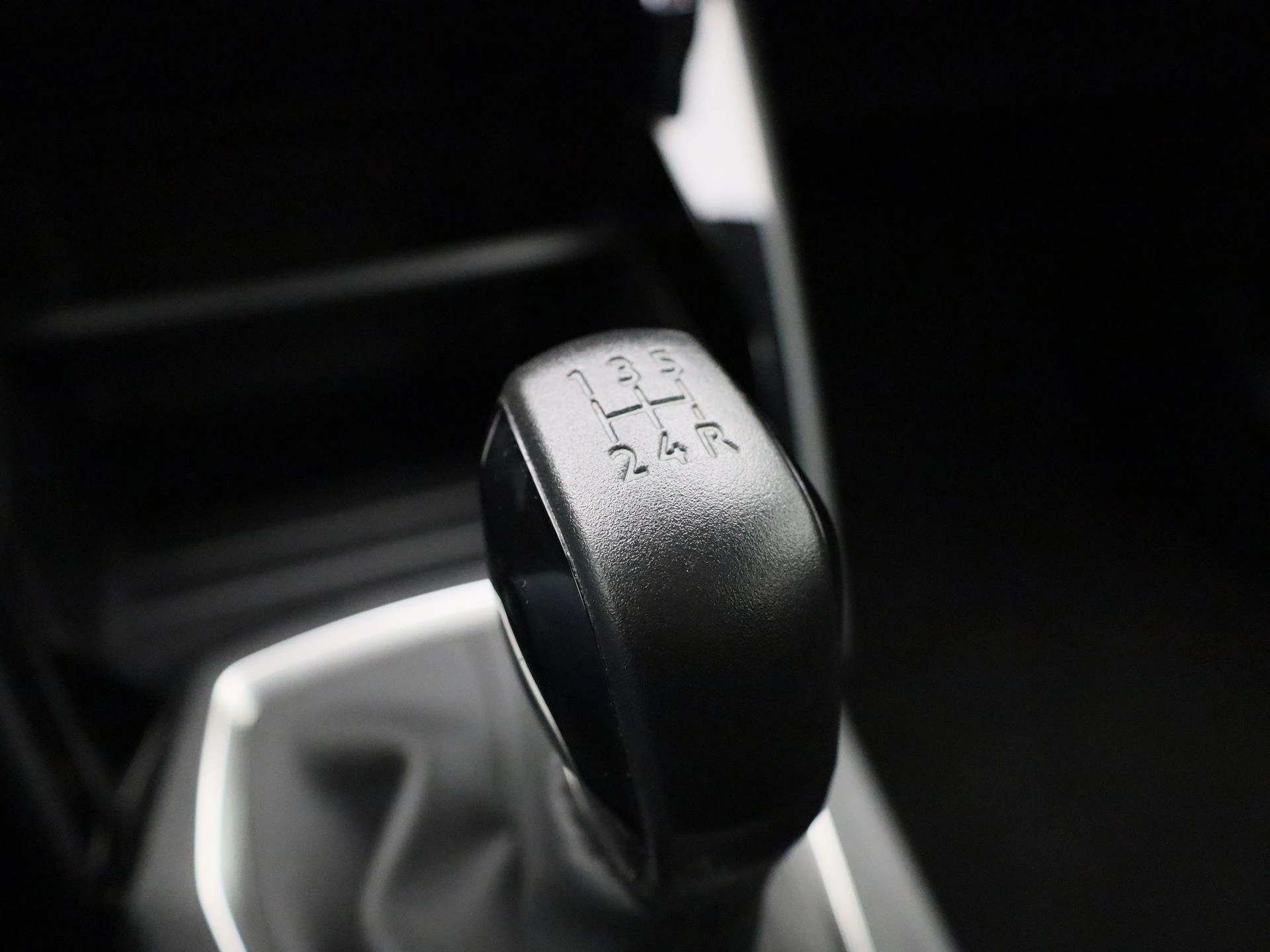 Peugeot-208-image-20