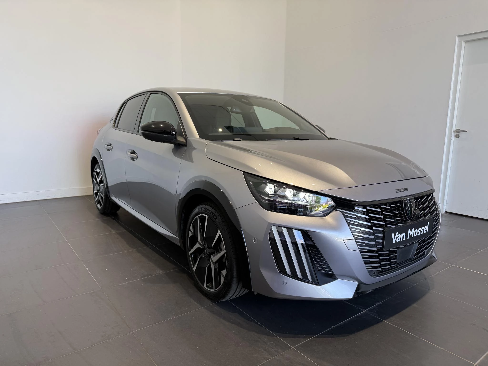 Peugeot 208 1.2 Hybrid 145 e-DCS6 GT