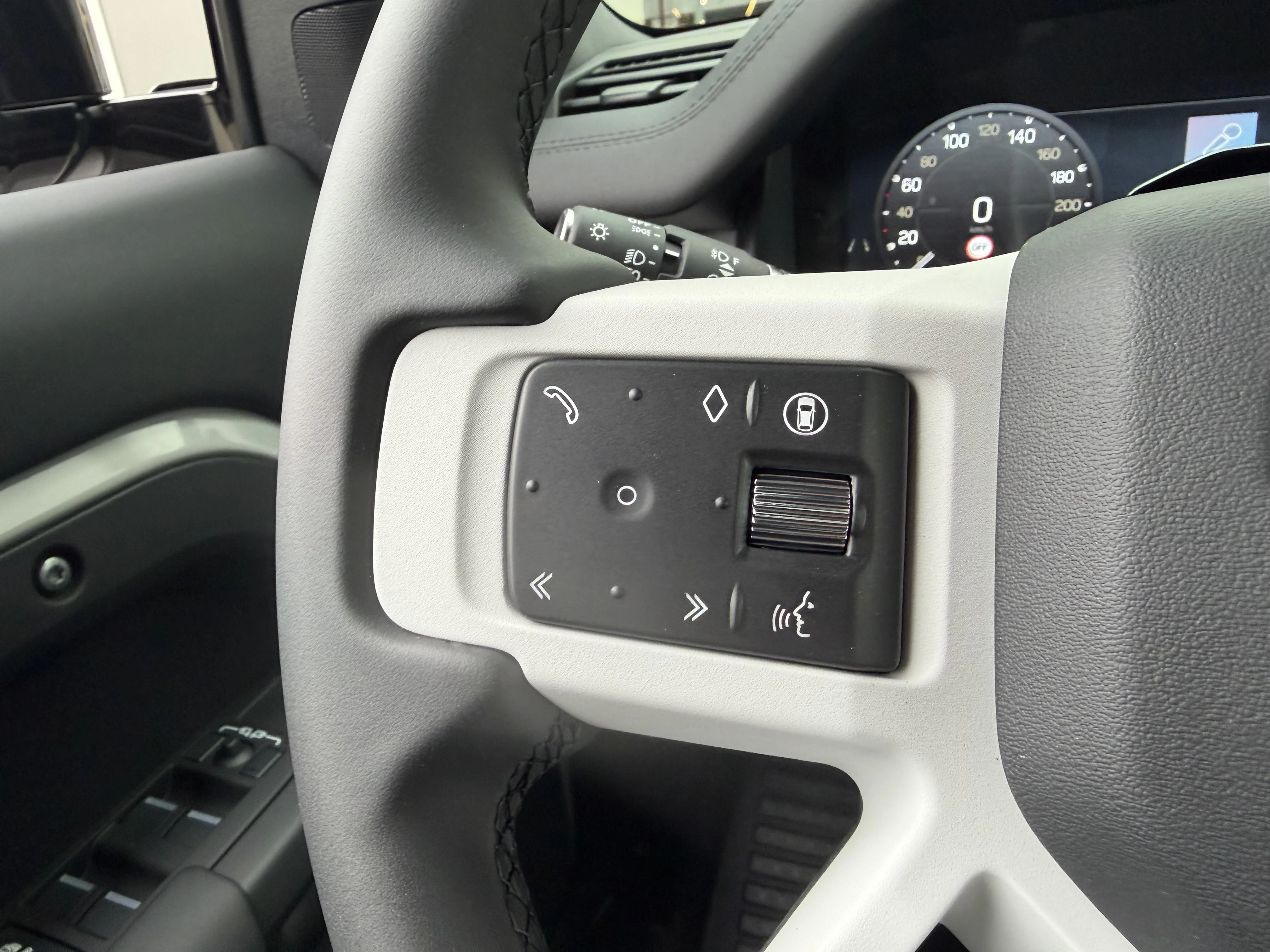 Land Rover-Defender-image-14