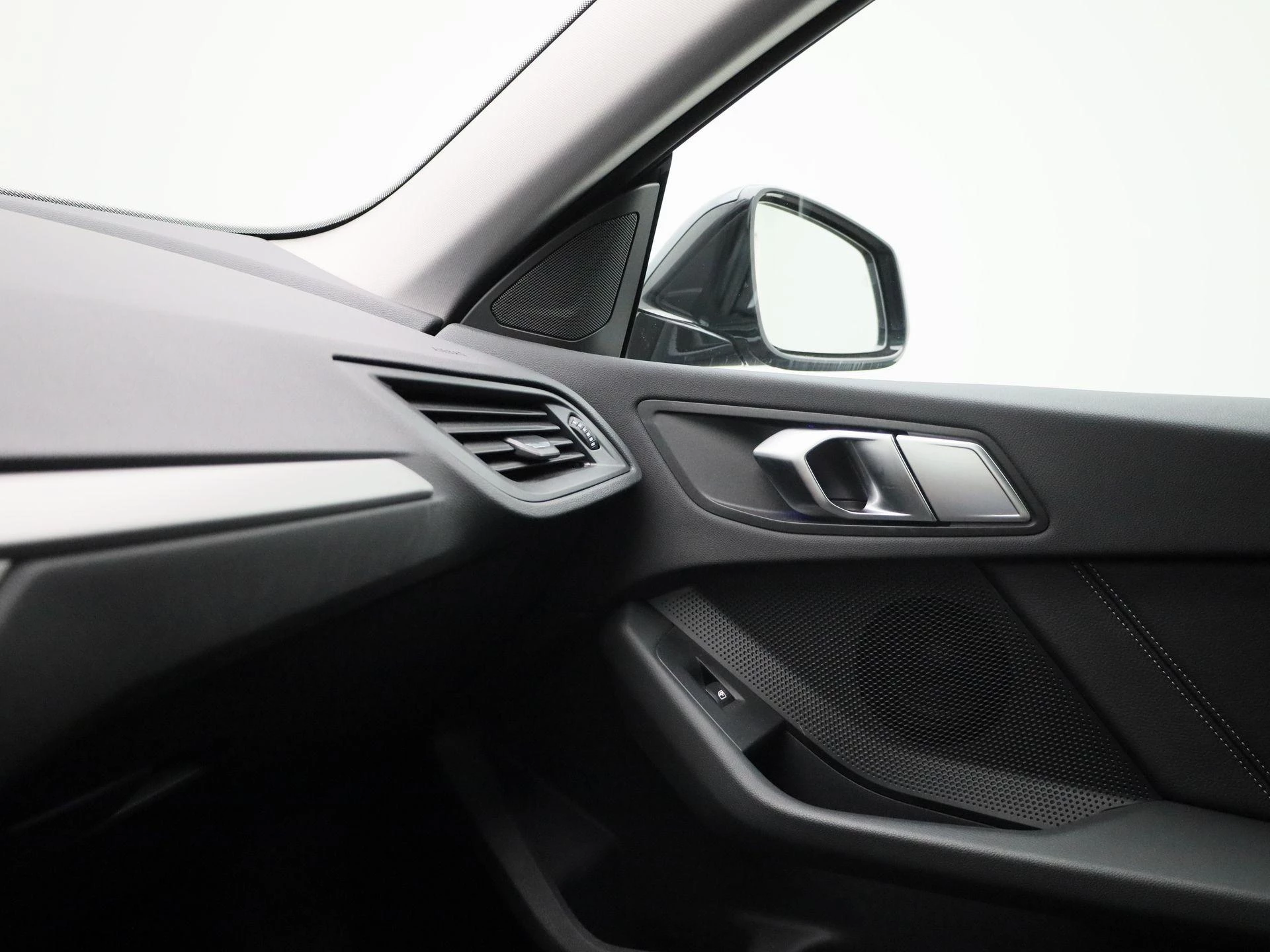 BMW-2 Serie-image-24