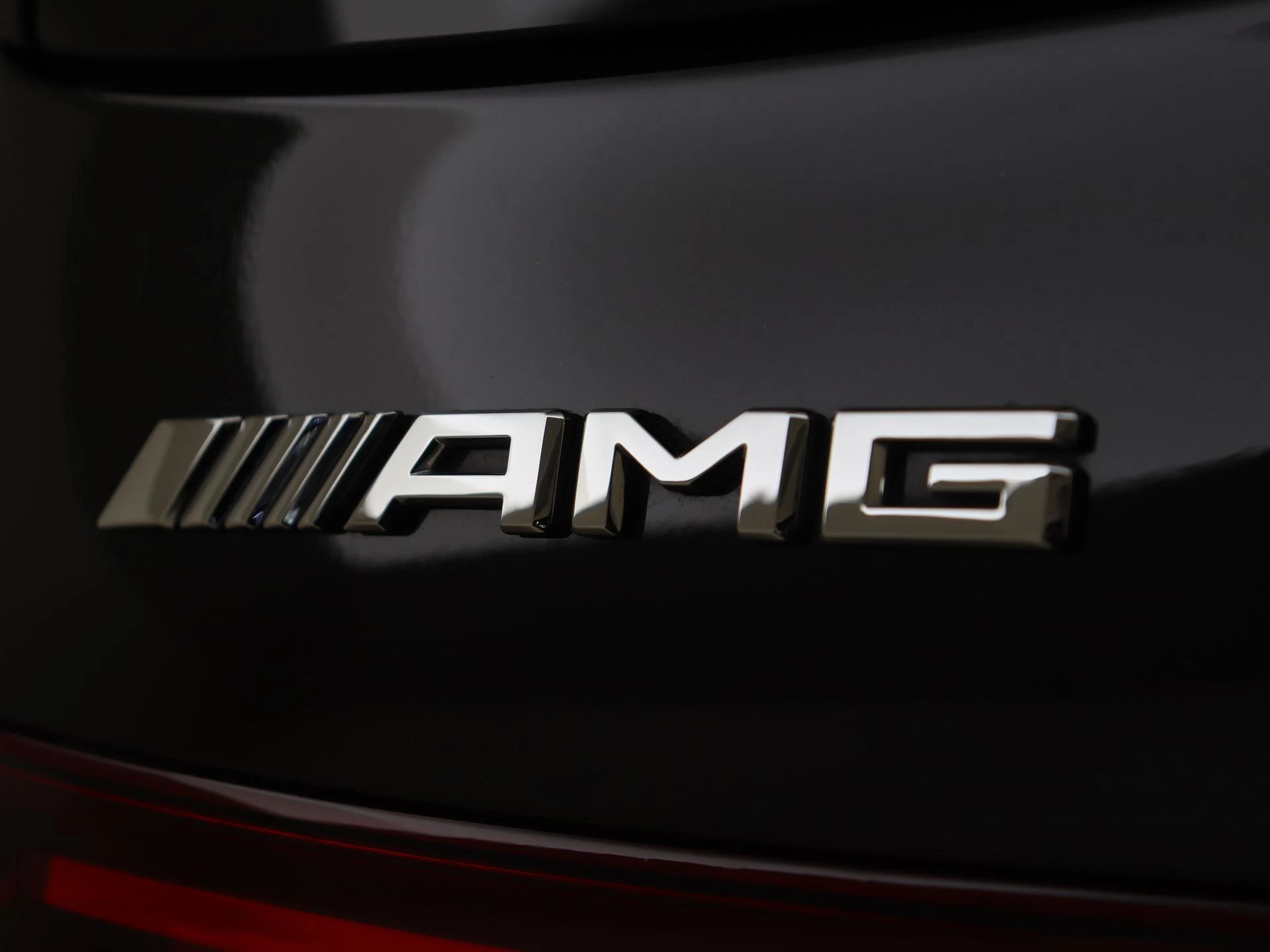 Mercedes-Benz-GLE-image-38