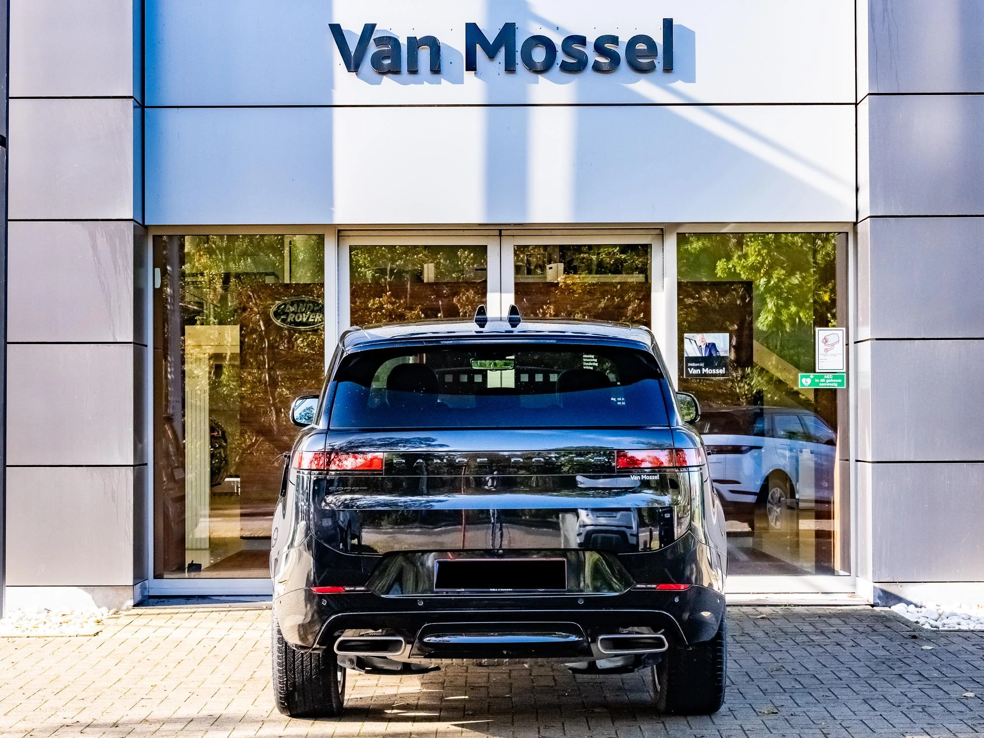 Land Rover-Range Rover Sport-image-4