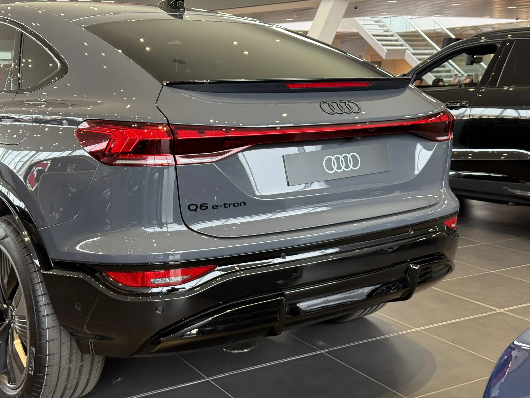 Audi-Q6 e-tron-image-5