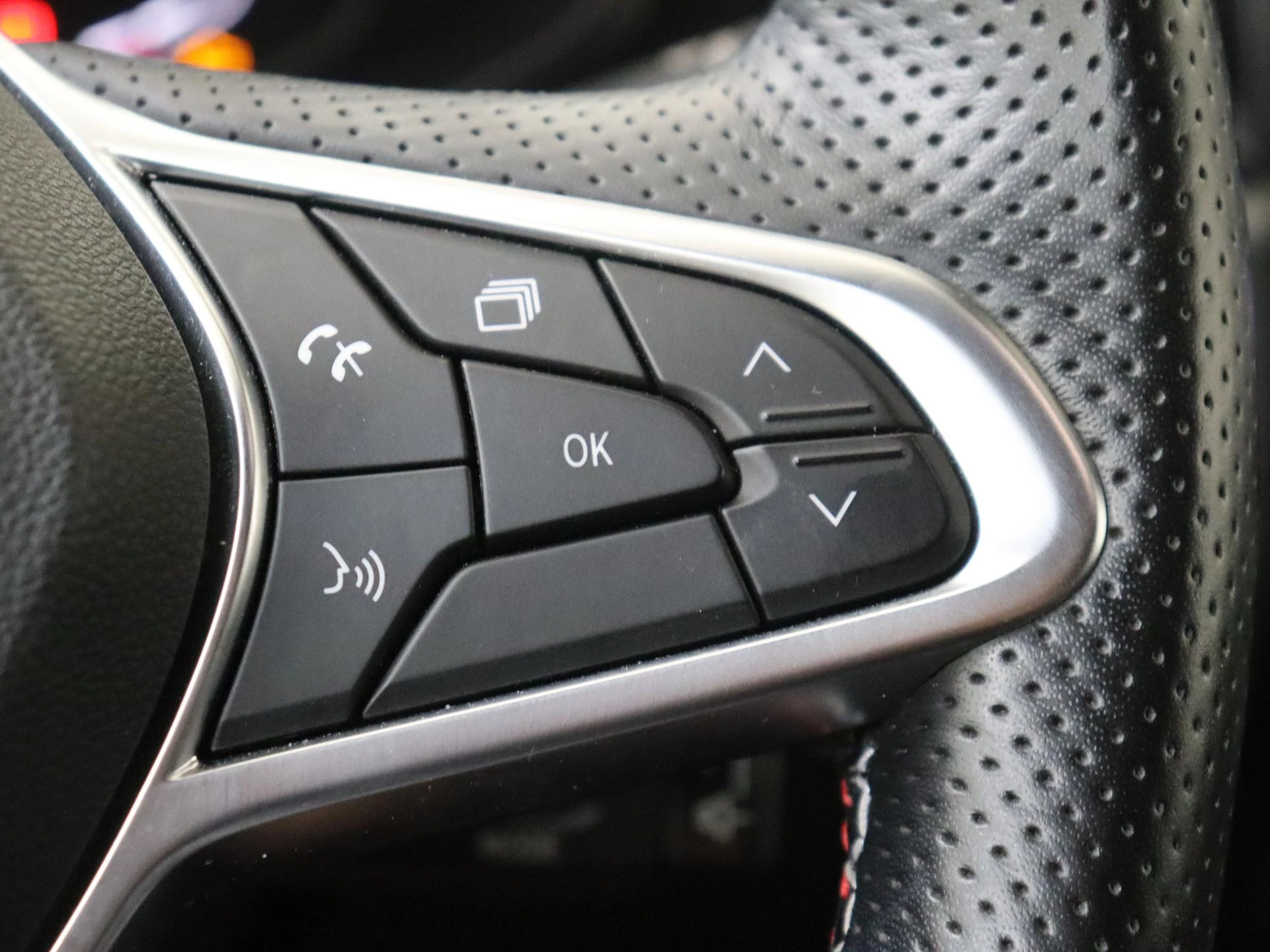 Renault-Arkana-image-13