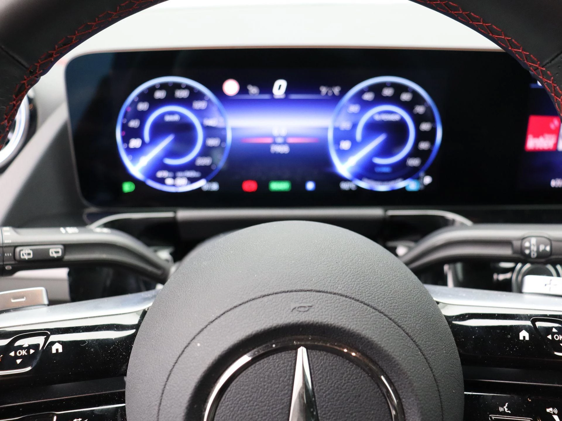 Mercedes-Benz EQA 250+ AMG Line + CARLAY + NIGHTPAKKET + CAMERA +