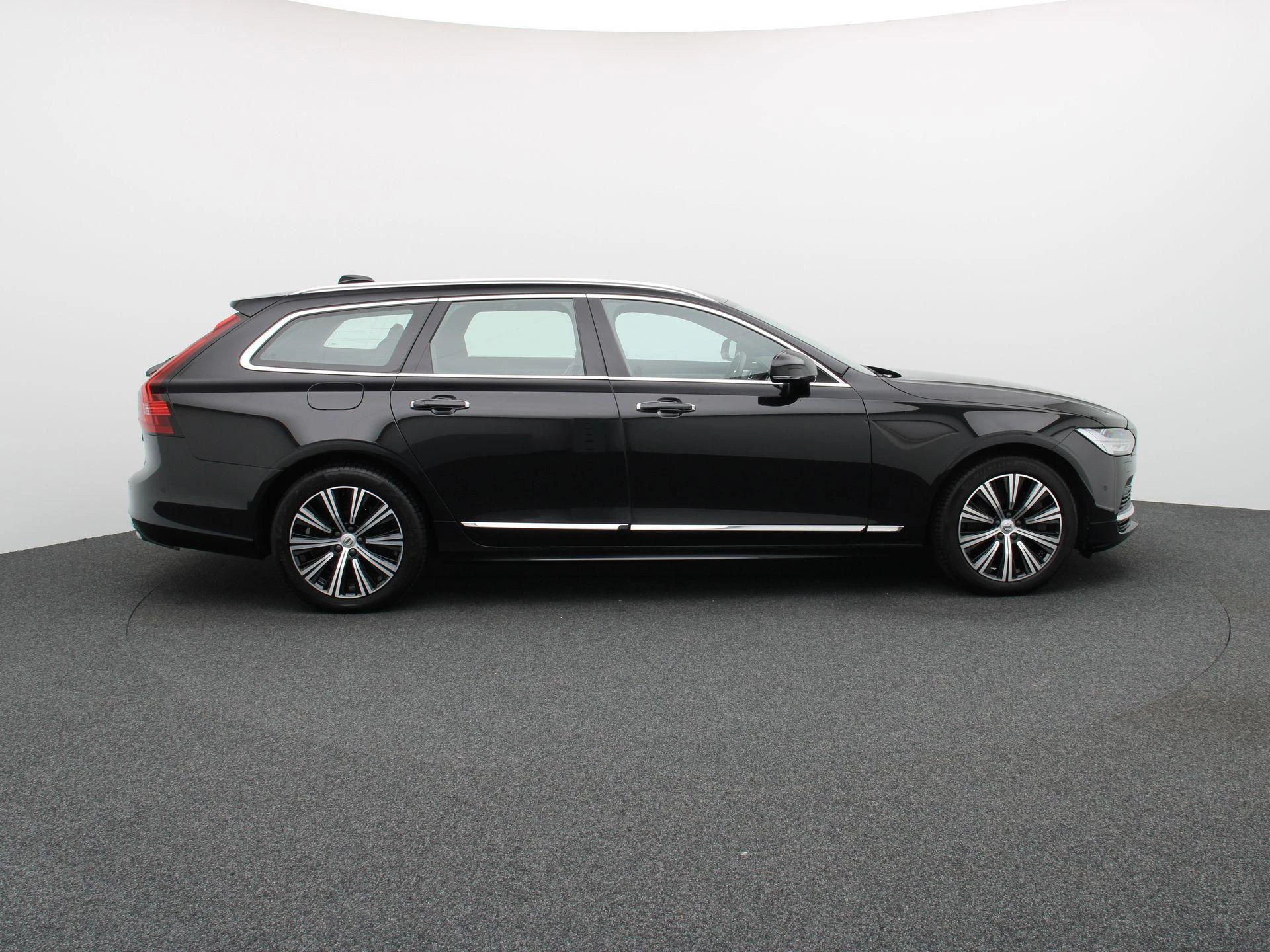 Volvo-V90-image-6