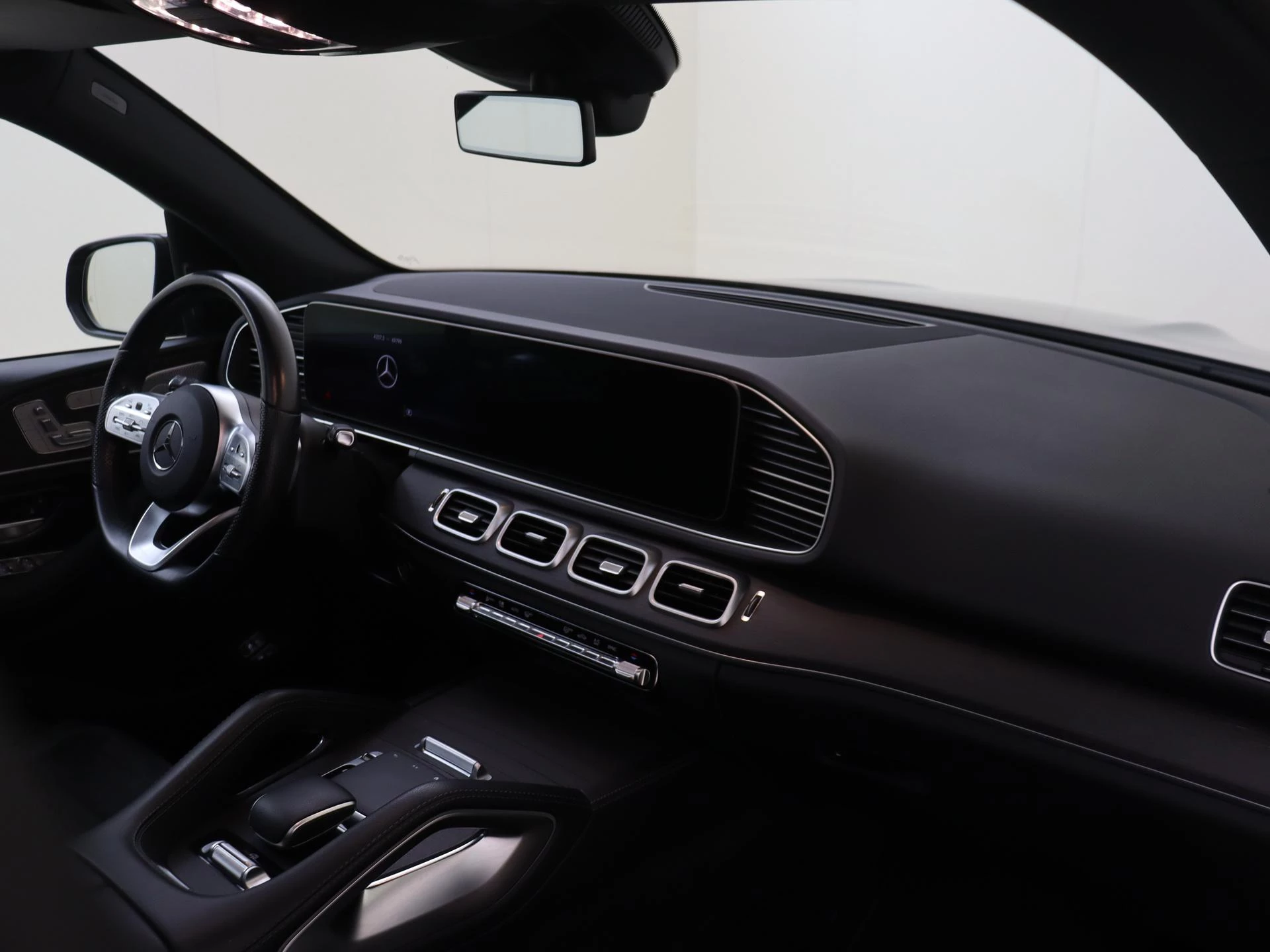 Mercedes-Benz-GLE-image-3