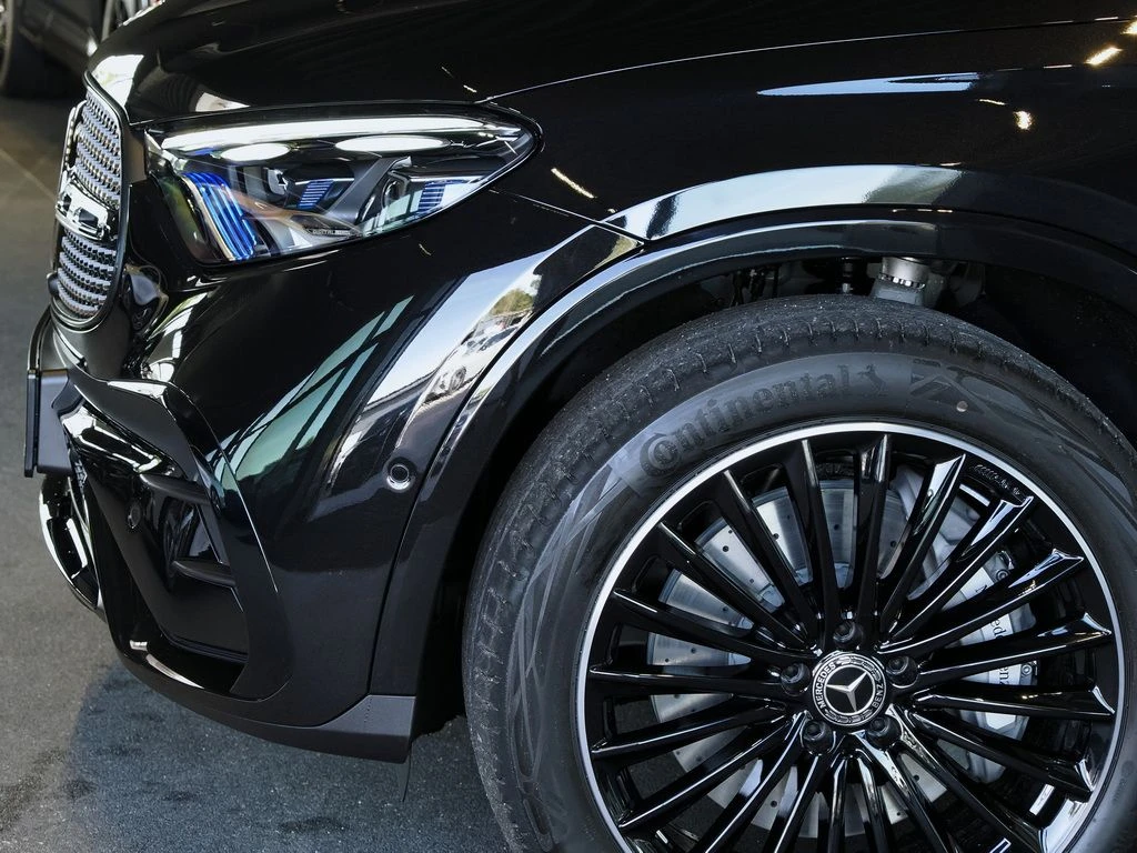 Mercedes-Benz-GLC 450 d-image-3