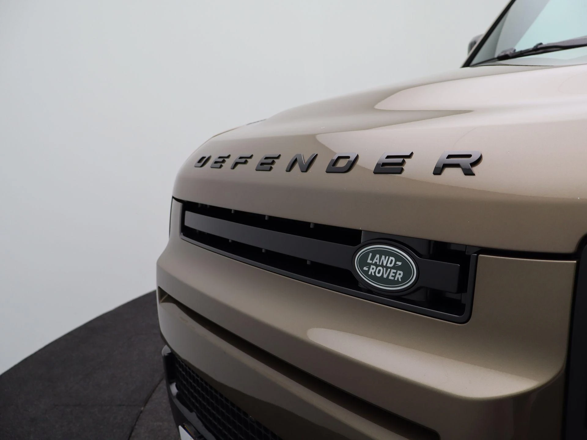 Land Rover Defender 110 2.0 P300e 110 X-Dynamic HSE