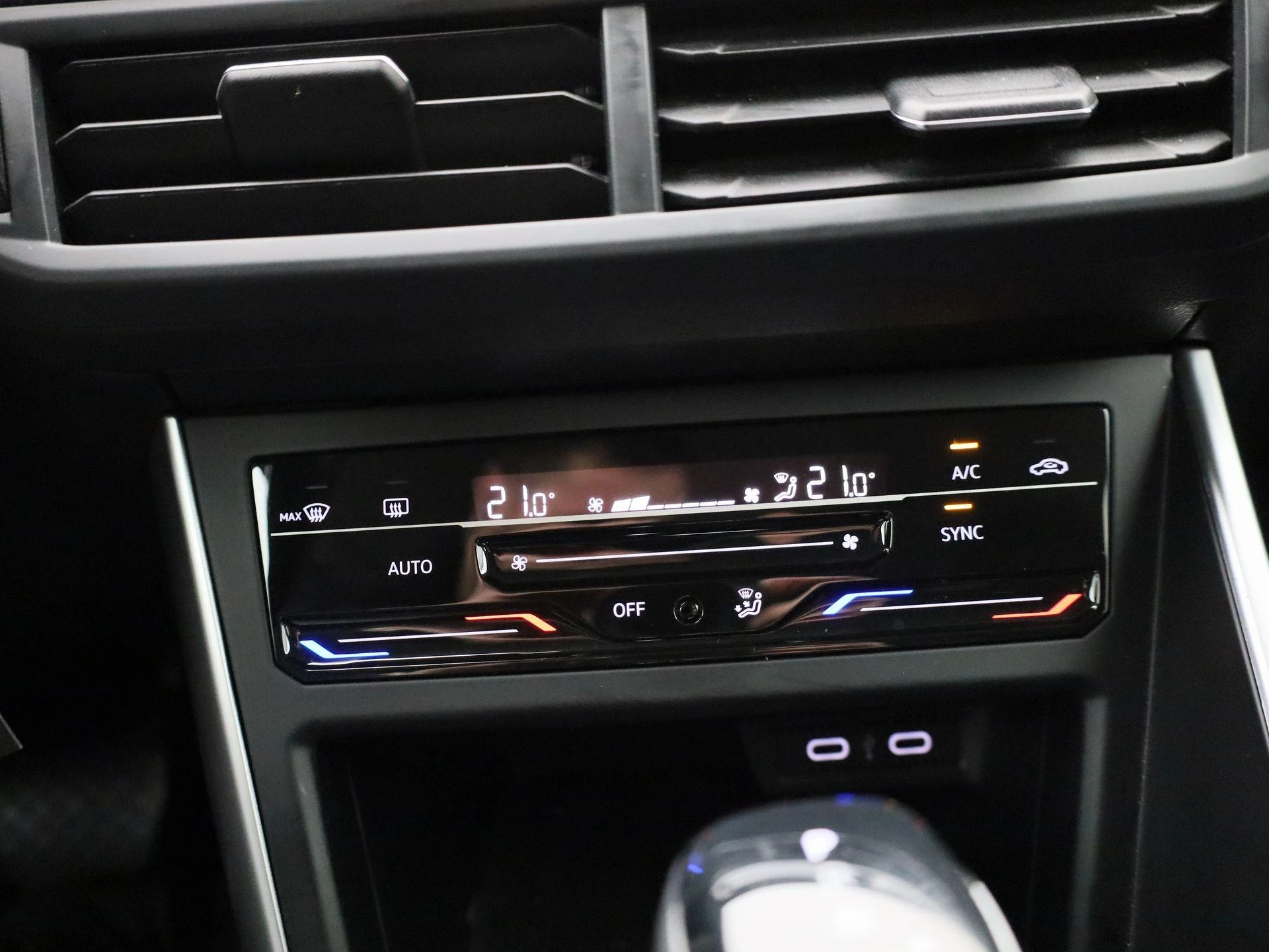 Volkswagen-Taigo-image-16