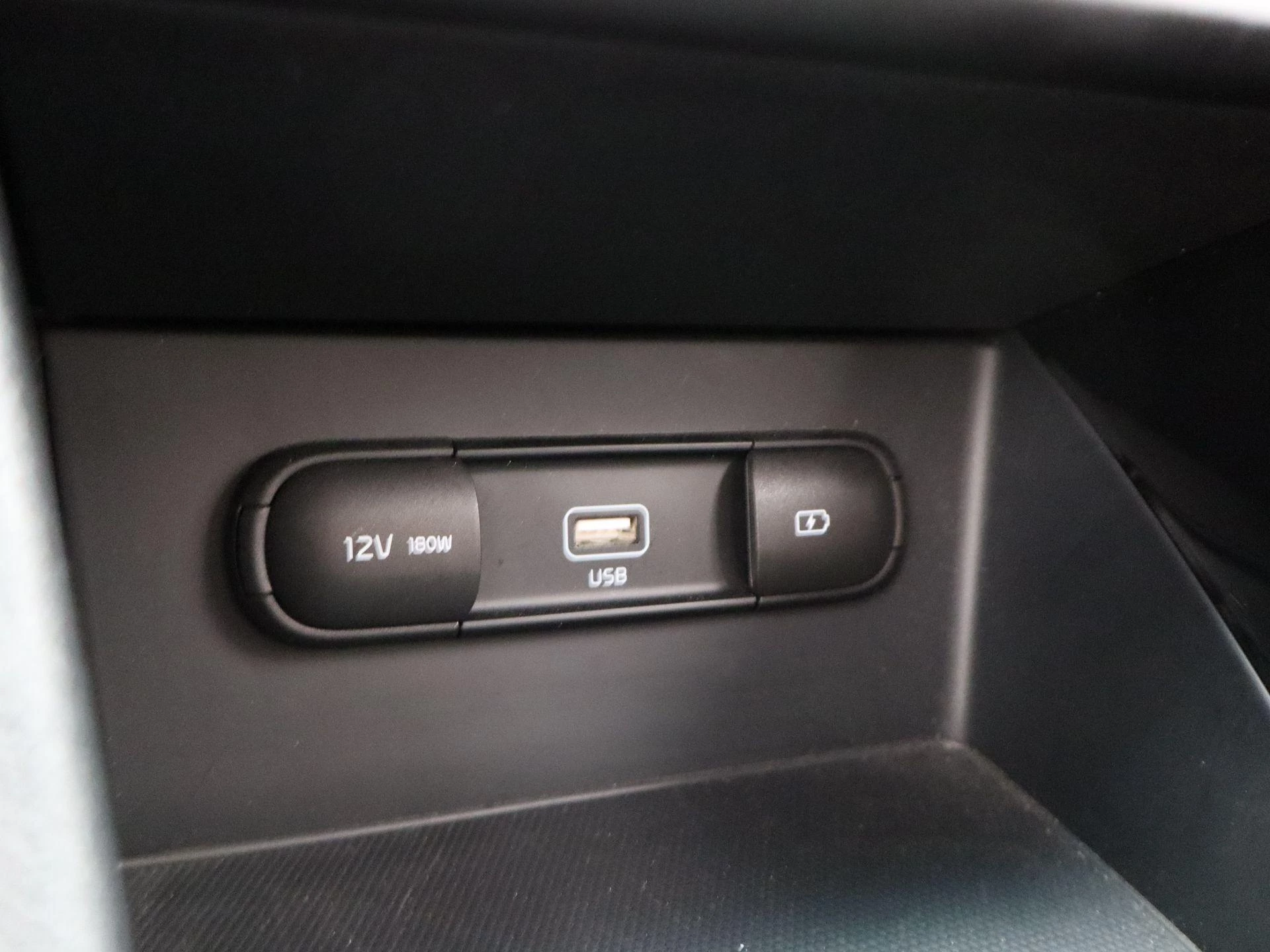 Kia-Niro-image-23