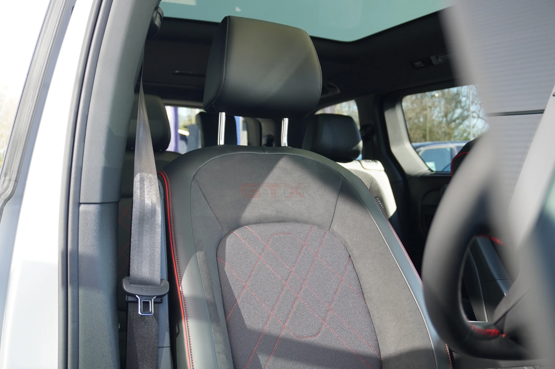 Volkswagen-ID. Buzz-image-37