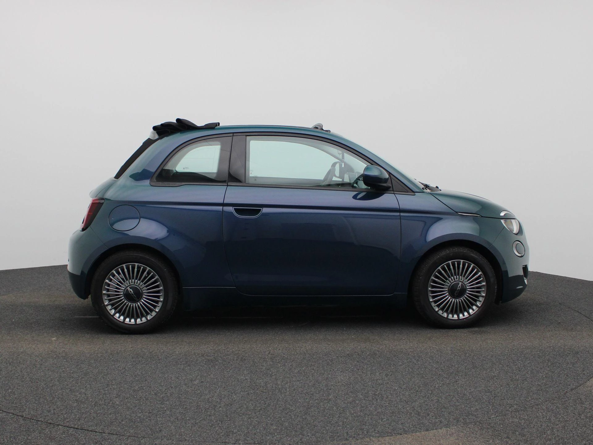 Fiat-500C-image-5