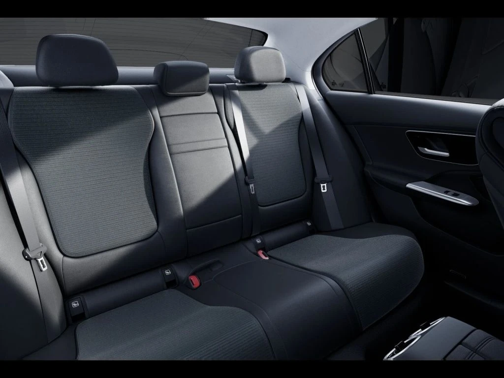 Mercedes-Benz-C-Klasse 200-image-11
