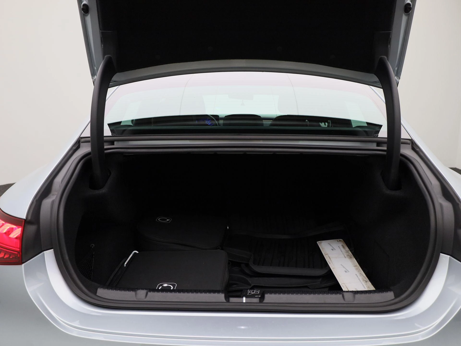 Mercedes-Benz EQE 300 Business Line 89 kWh