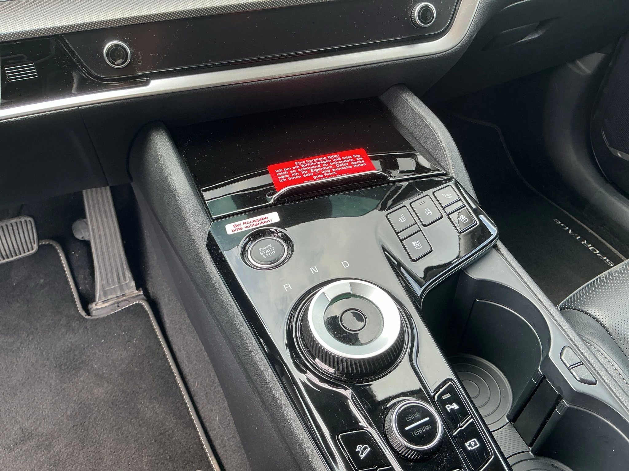Kia Sportage Paket Spirit/ AHK/ Kamera/Navi/ 1.Hand/ Scheckheft/LED