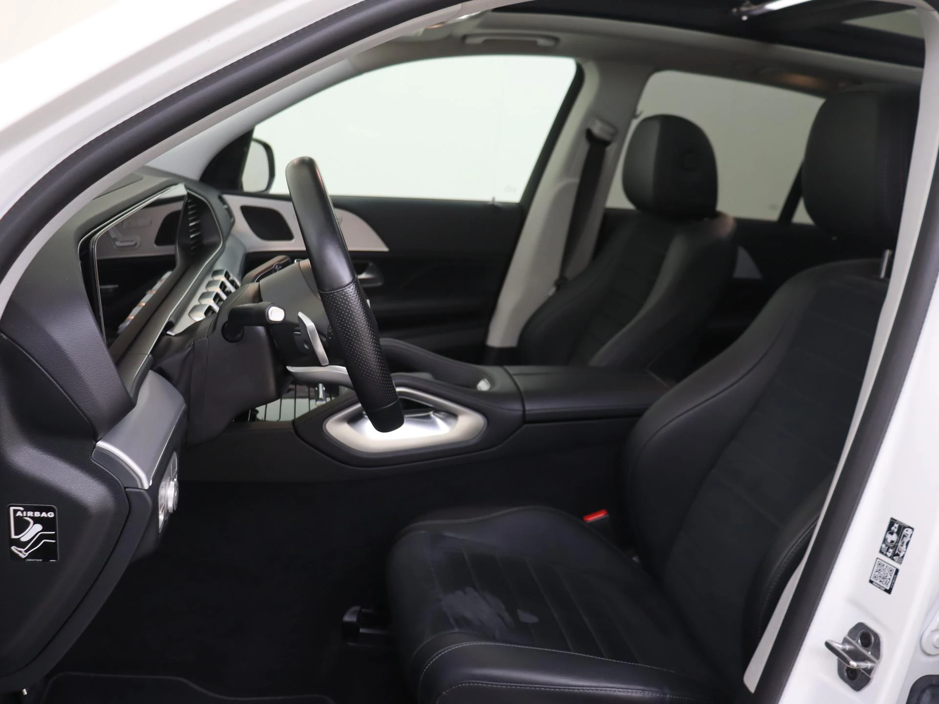 Mercedes-Benz-GLE-image-10