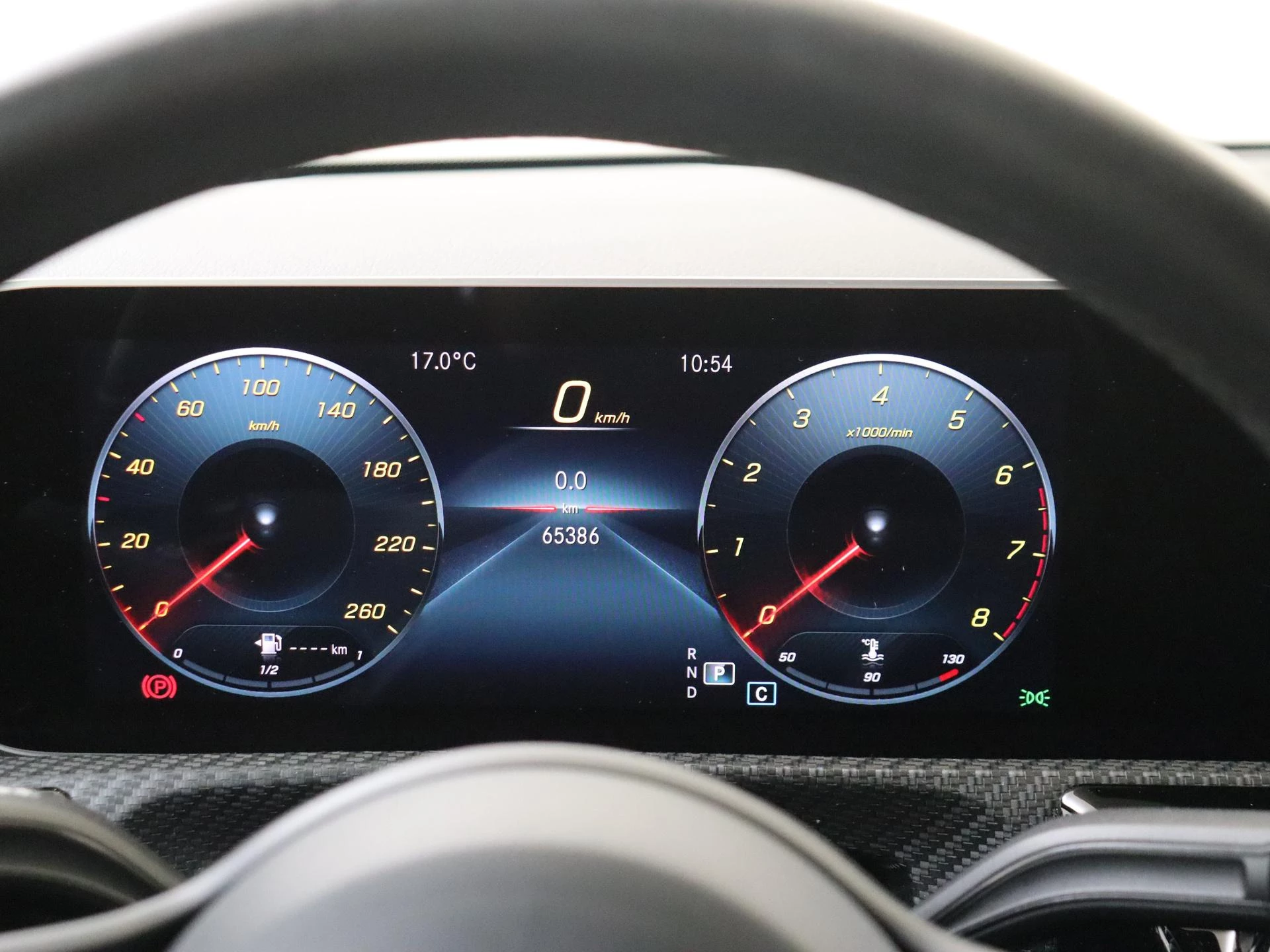 Mercedes-Benz-CLA-image-11