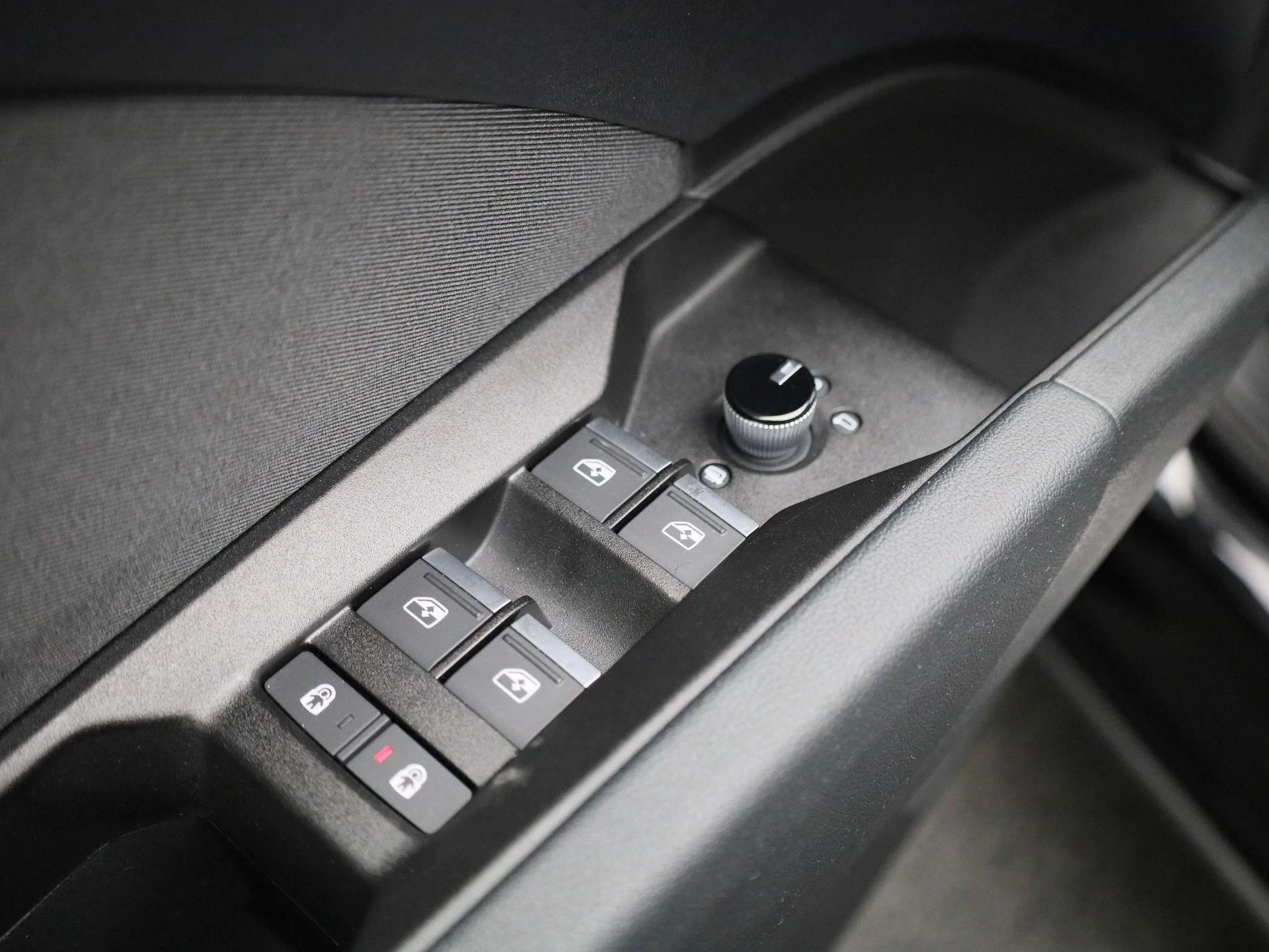 Audi-Q4 e-tron-image-34