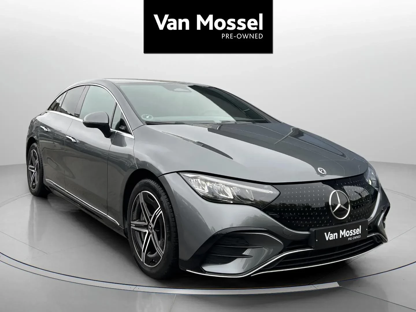 Mercedes-Benz-EQE-image-2