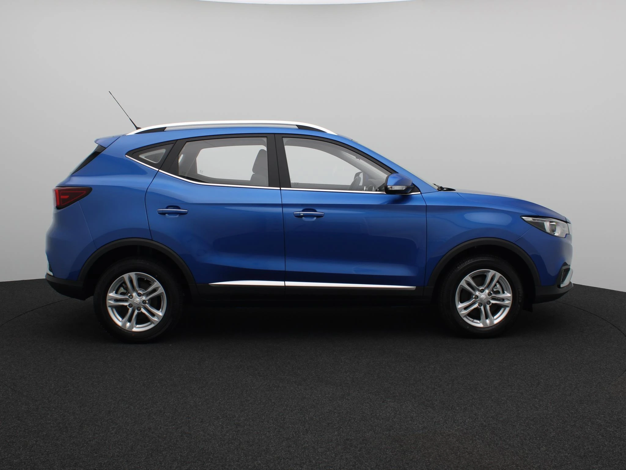 MG-ZS EV-image-2