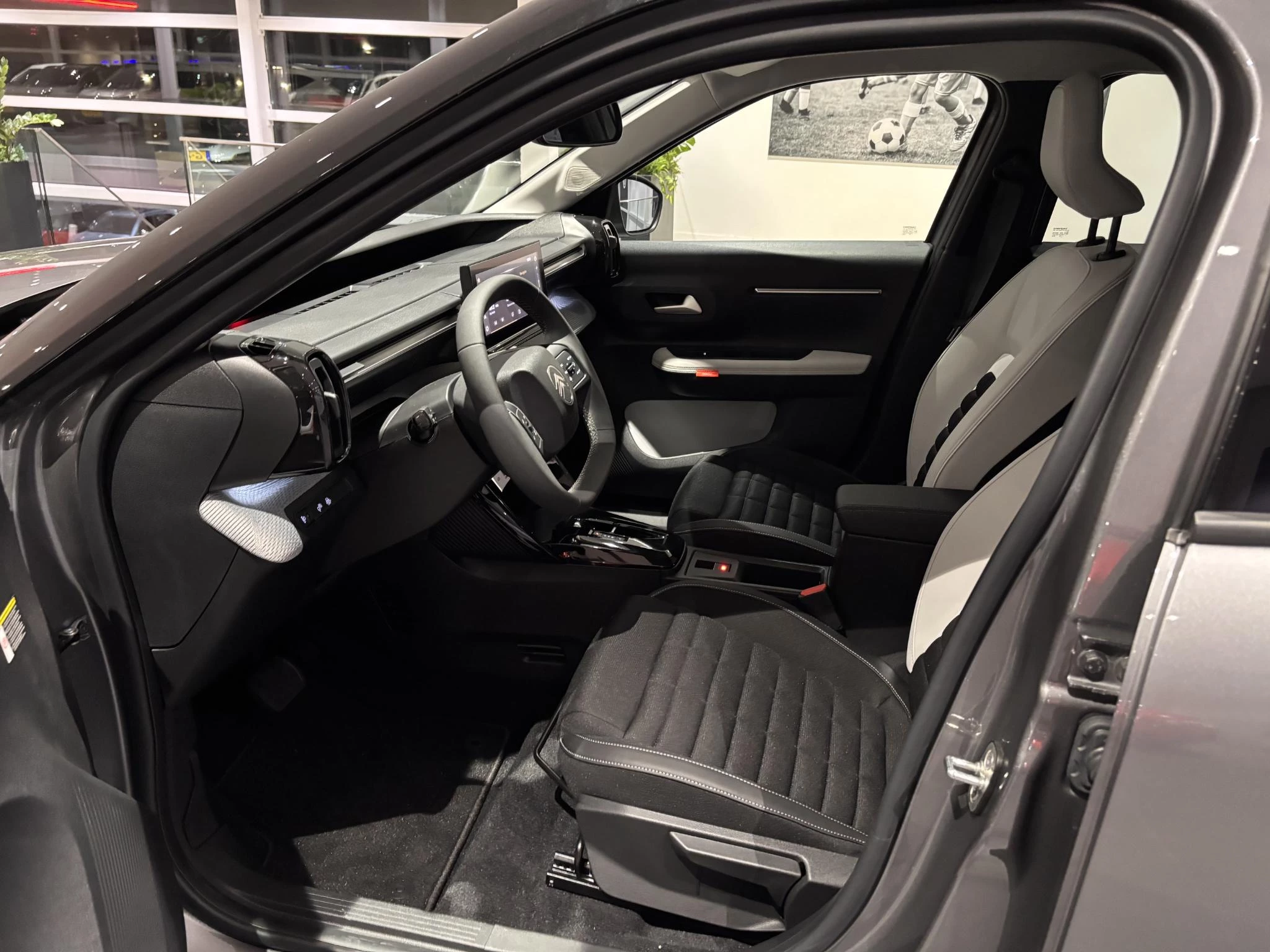 Citroën-ë-C3 Aircross-image-12