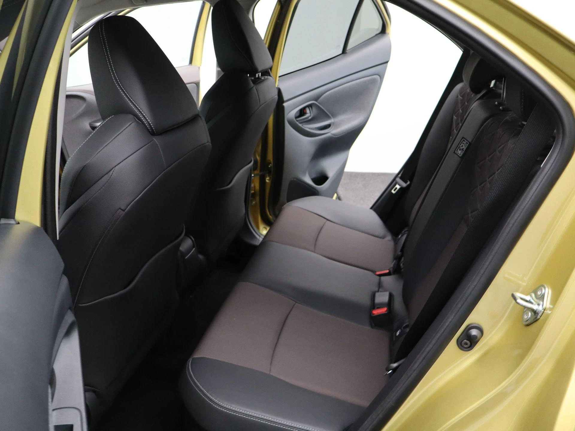 Toyota-Yaris Cross-image-13
