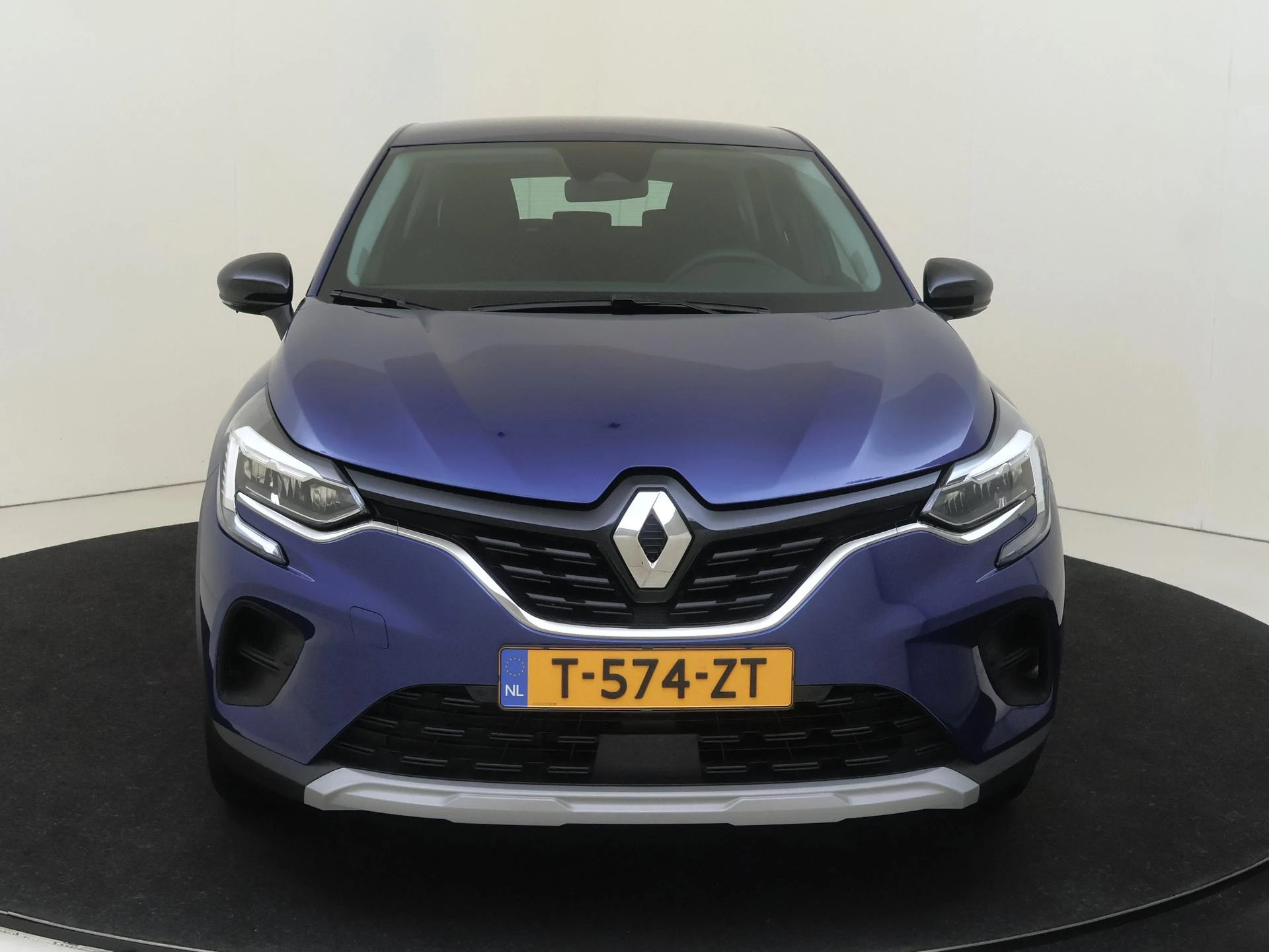 Renault-Captur-image-1