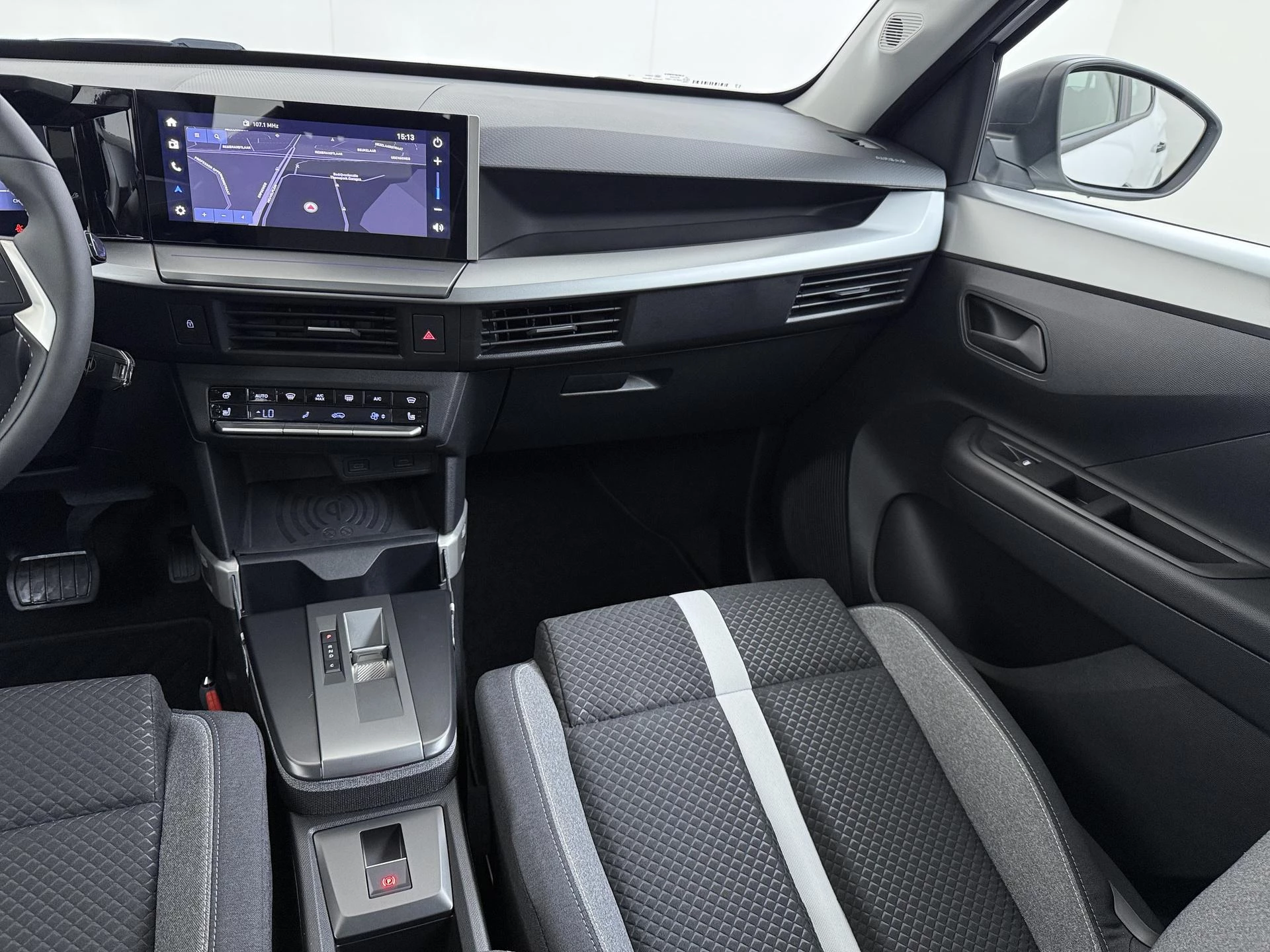Opel-Frontera-image-17