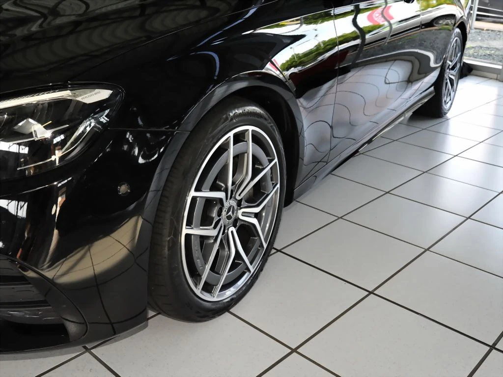 Mercedes-Benz-E-Klasse 220-image-6