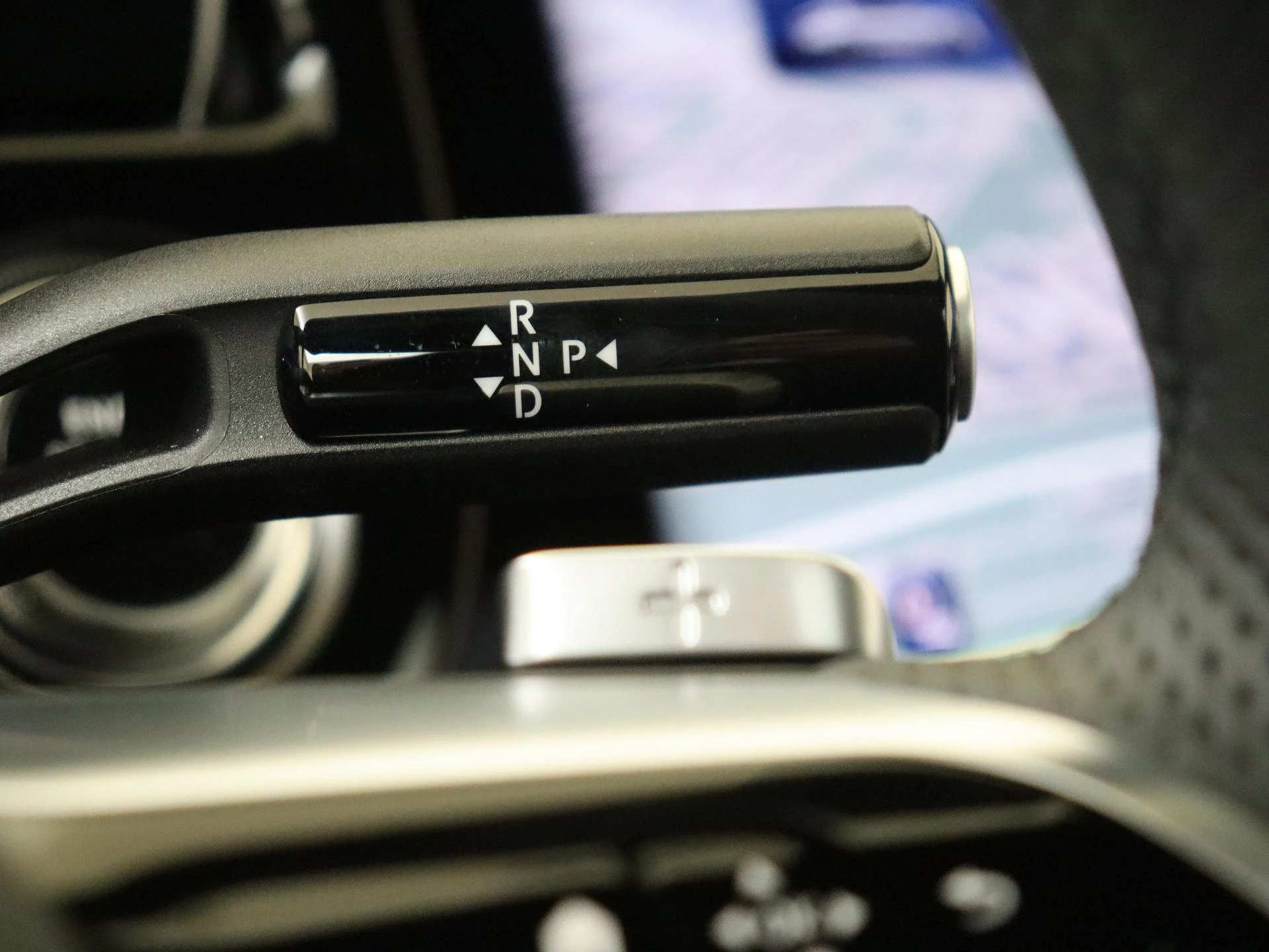 Mercedes-Benz-E-Klasse-image-17