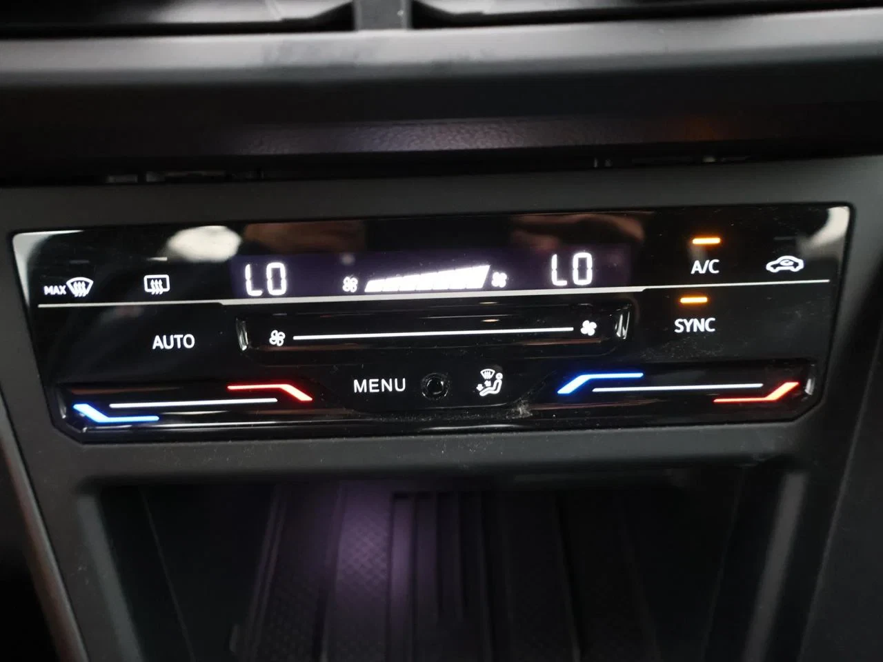 Volkswagen-Taigo-image-4