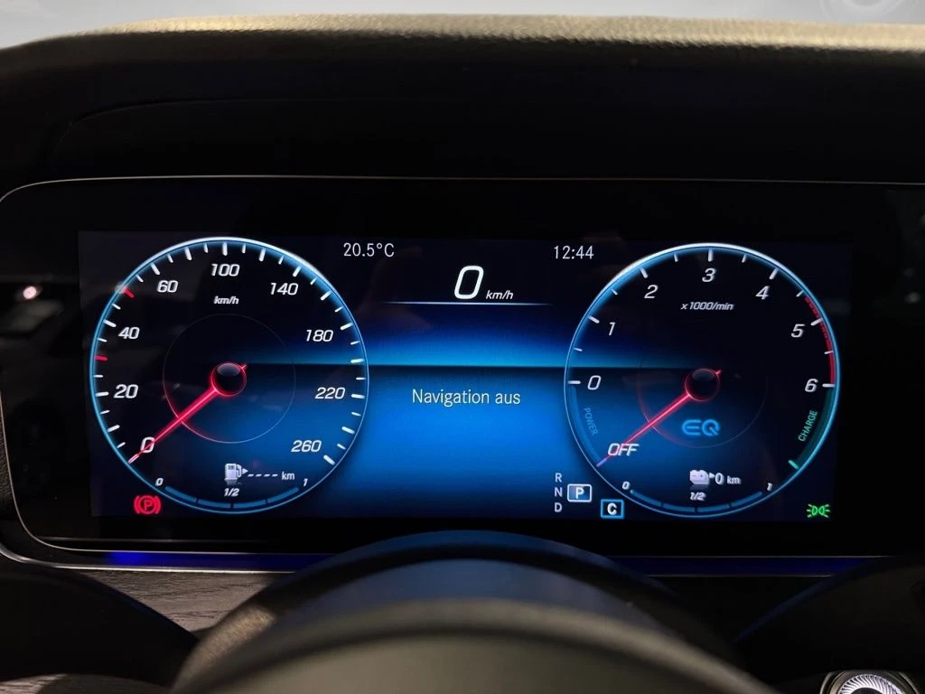 Mercedes-Benz-E-Klasse 300 de-image-6