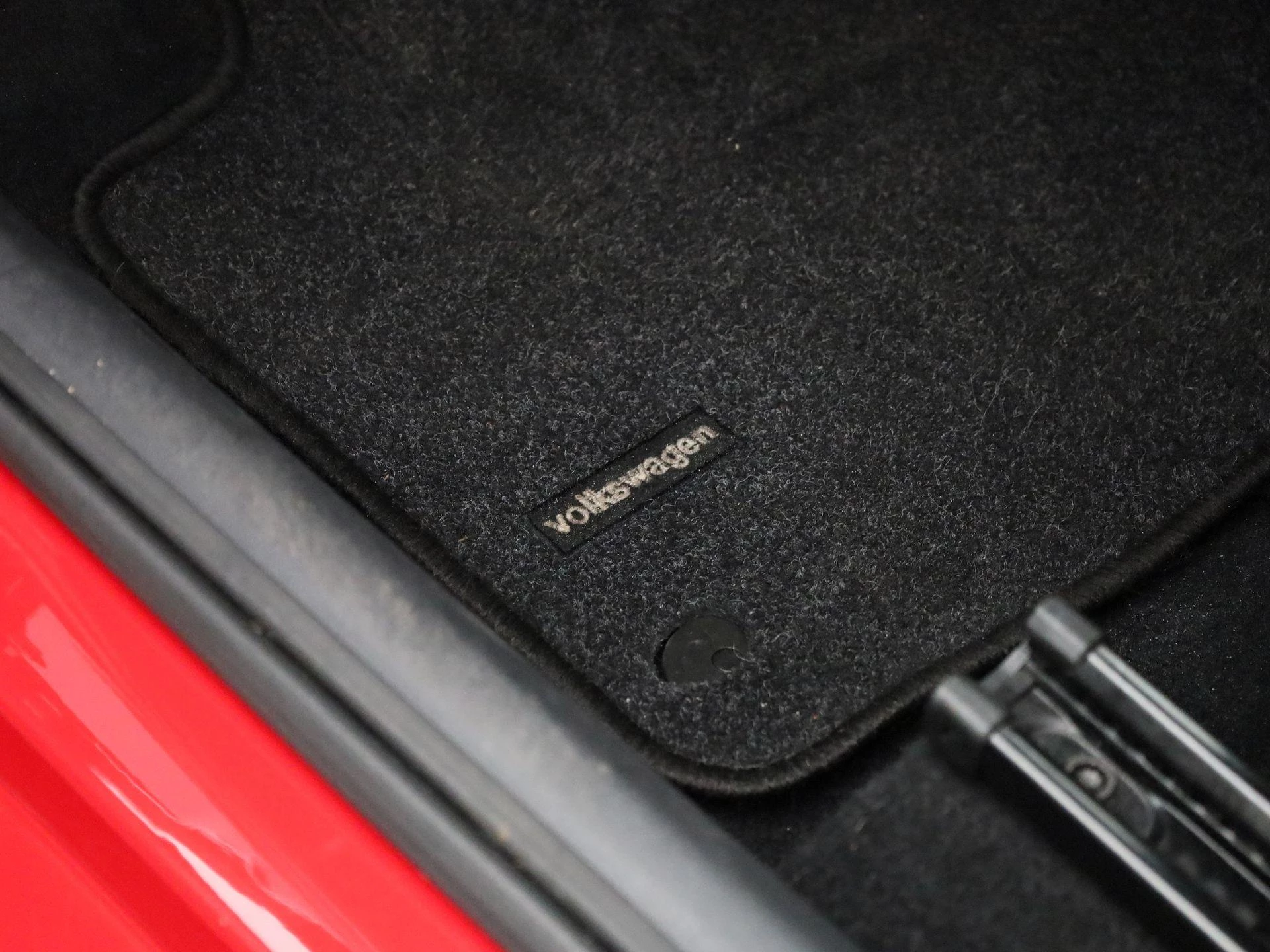 Volkswagen-up!-image-22