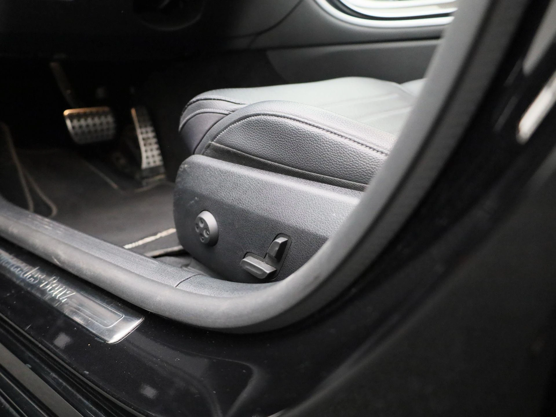 Mercedes-Benz-Classe C-image-36