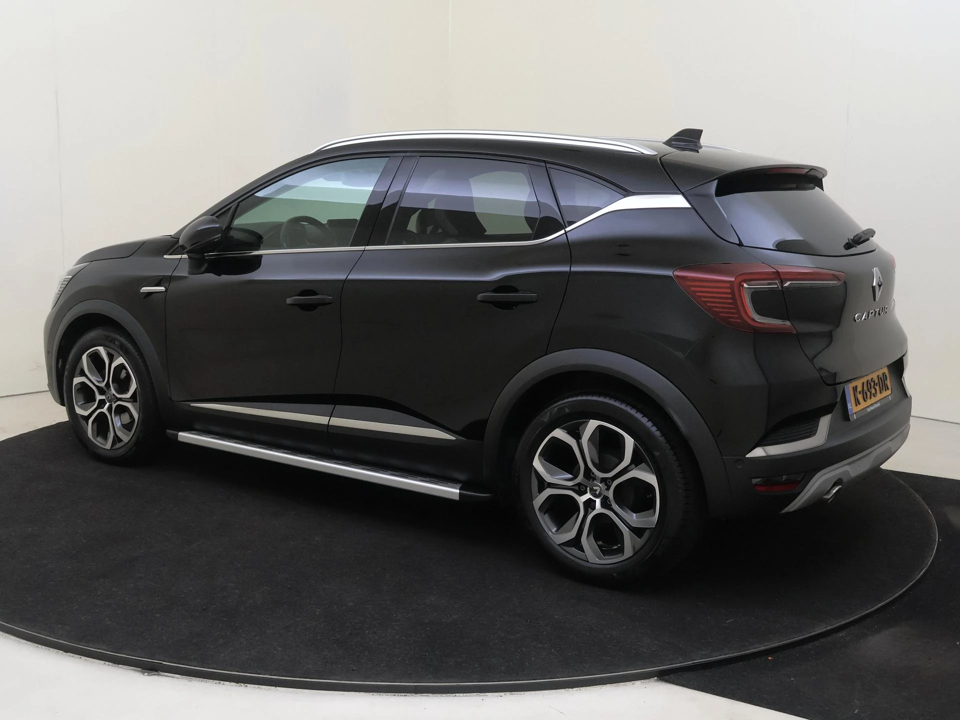 Renault-Captur-image-2
