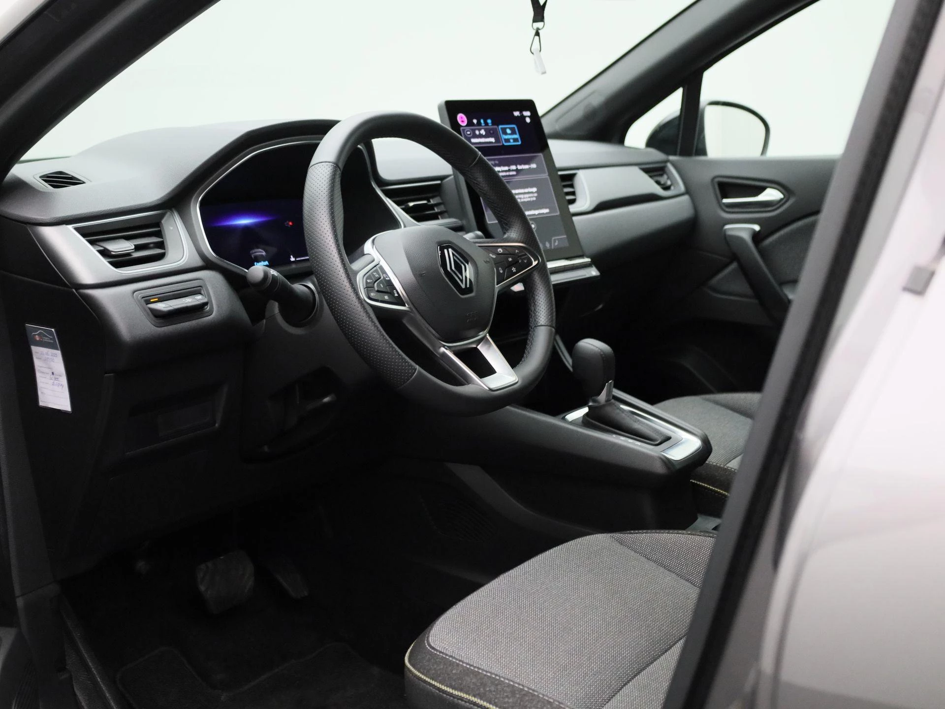 Renault-Captur-image-27