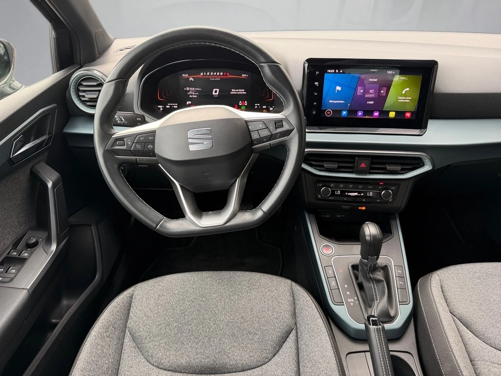 SEAT-Arona-image-9