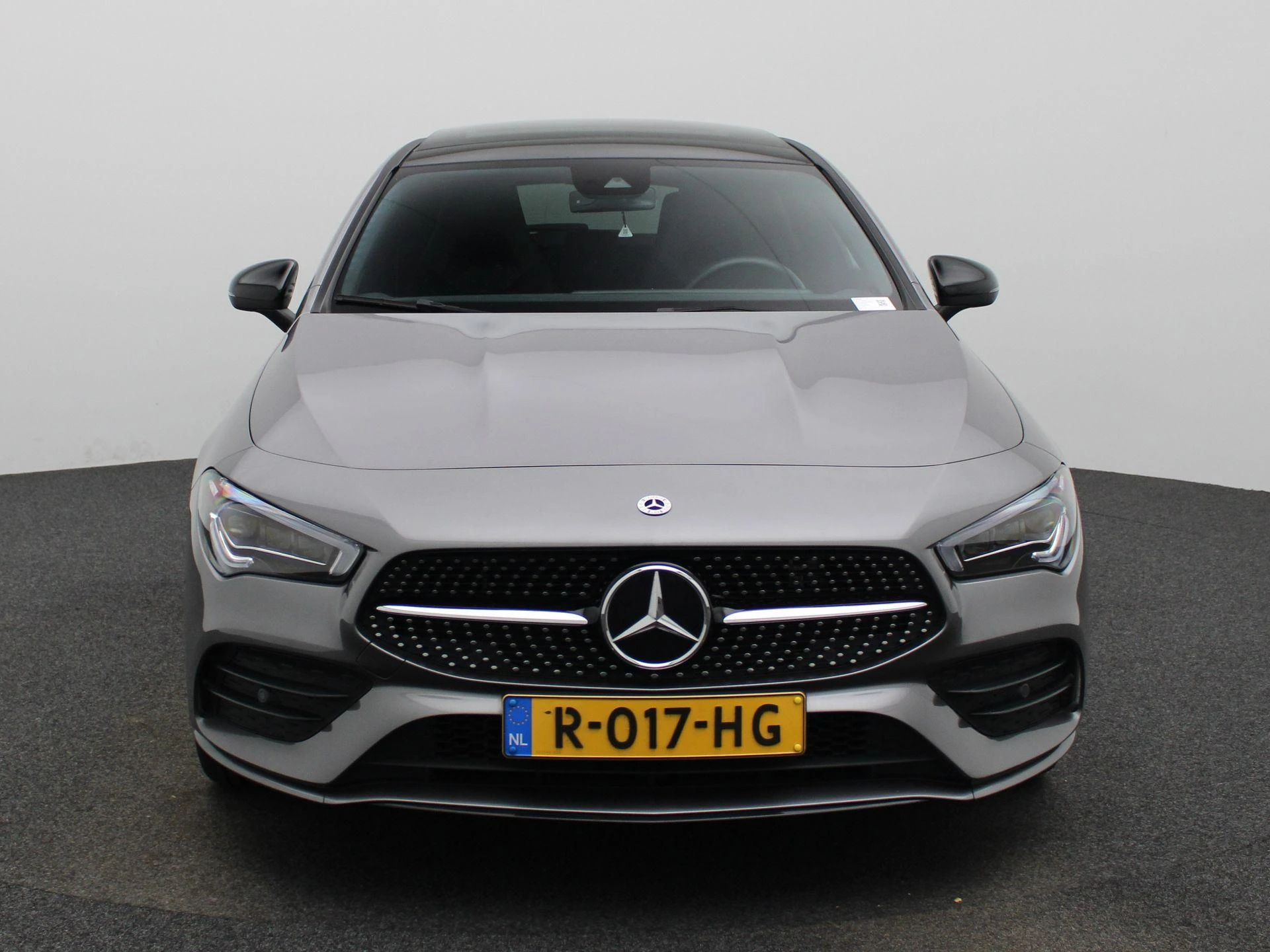 Mercedes-Benz-CLA-image-2
